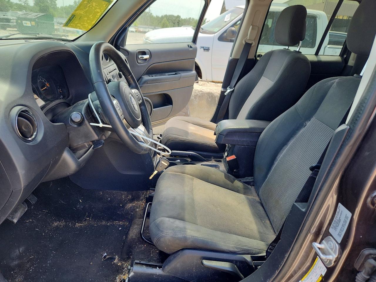 2015 Jeep Patriot Latitude Gray vin: 1C4NJRFB1FD425695