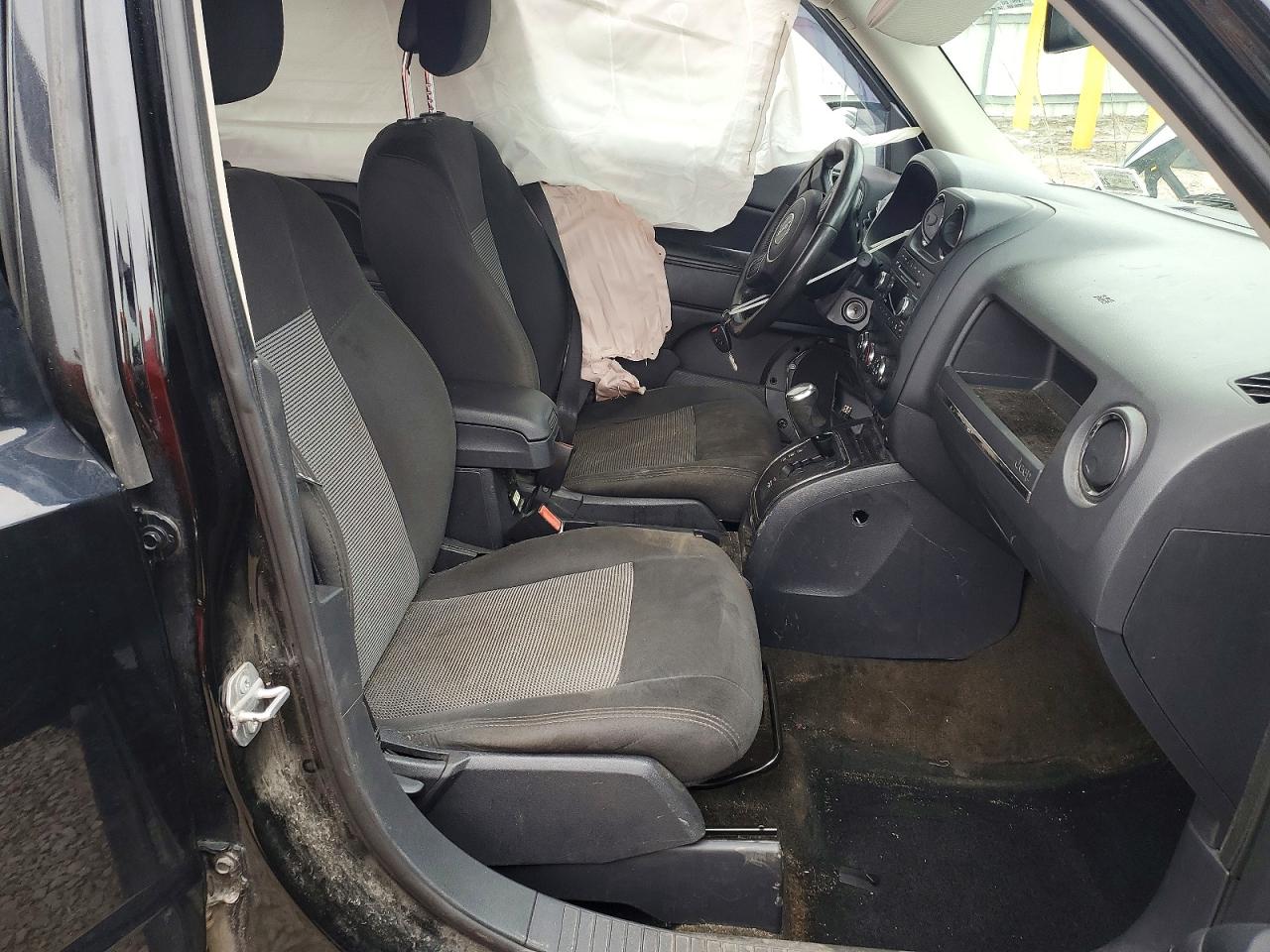 2015 Jeep Patriot Latitude Black vin: 1C4NJRFB1FD425714