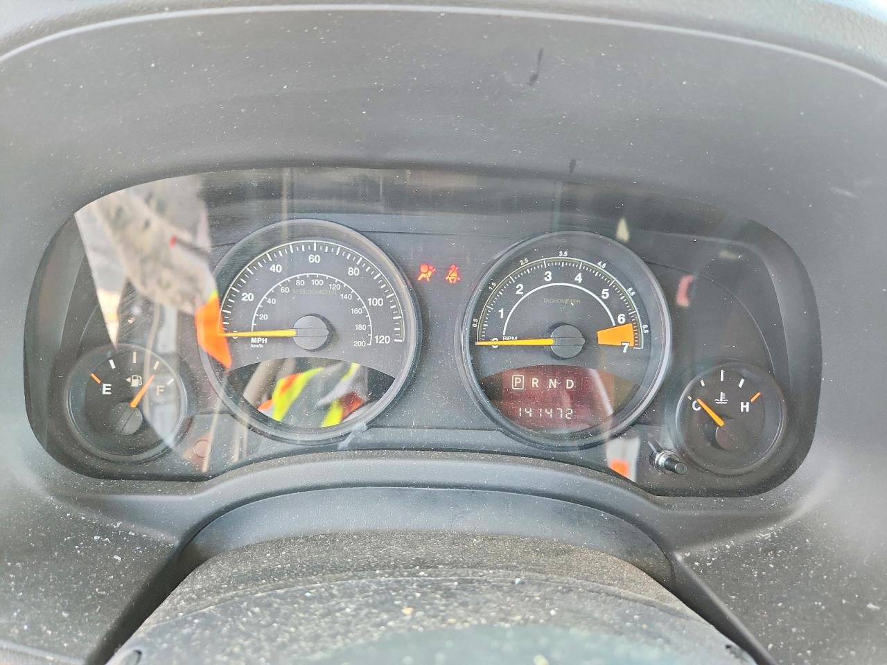 2016 Jeep Patriot Latitude Silver vin: 1C4NJRFB1GD627678