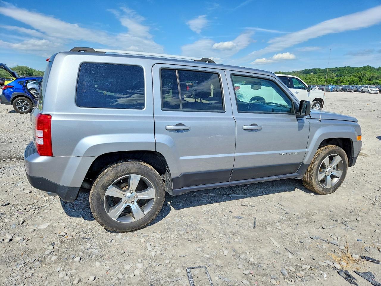2016 Jeep Patriot Latitude Silver vin: 1C4NJRFB1GD627678