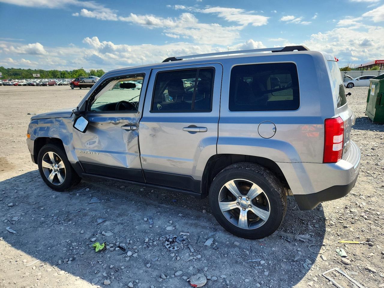 2016 Jeep Patriot Latitude Silver vin: 1C4NJRFB1GD627678