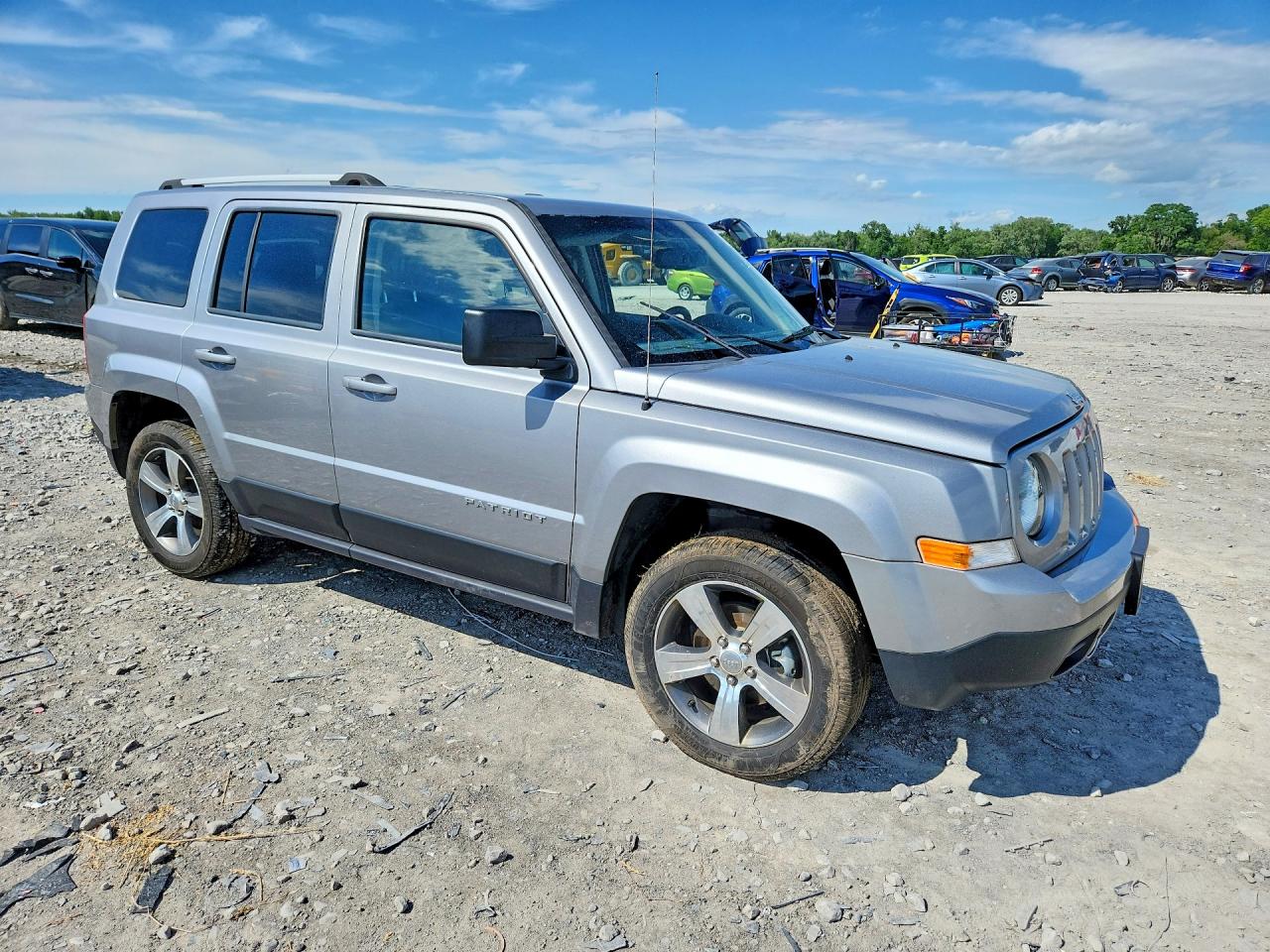 2016 Jeep Patriot Latitude Silver vin: 1C4NJRFB1GD627678