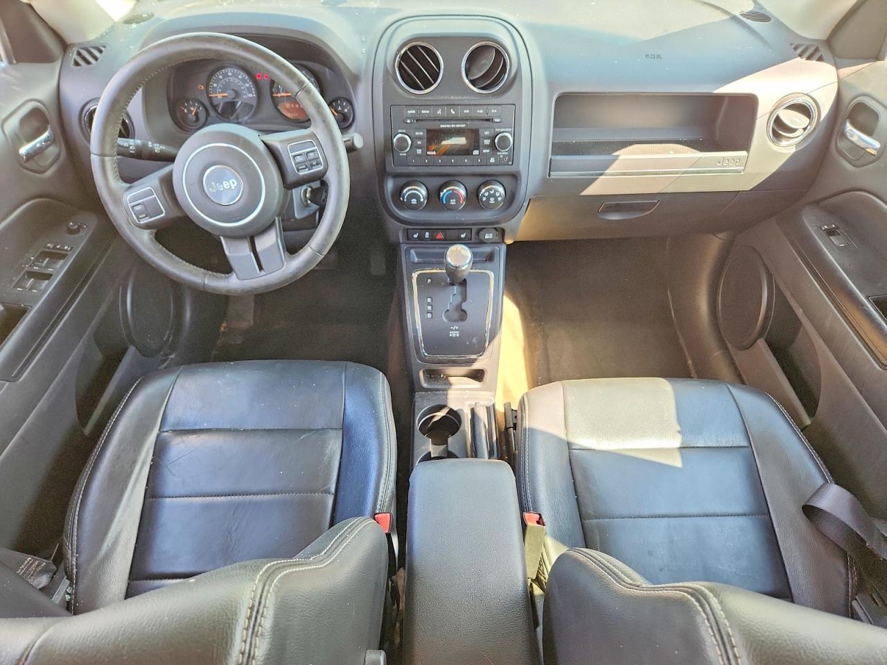 2016 Jeep Patriot Latitude Silver vin: 1C4NJRFB1GD627678