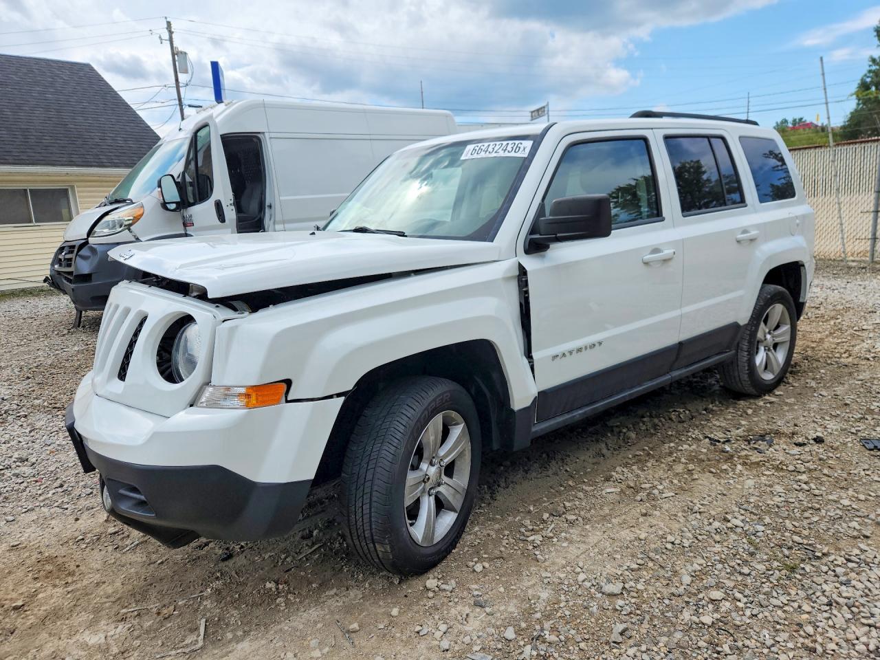 2012 Jeep Patriot Latitude White vin: 1C4NJRFB2CD563192