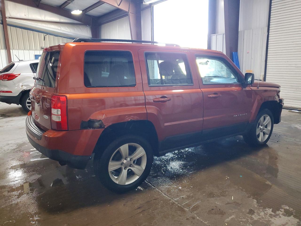 2012 Jeep Patriot Latitude Orange vin: 1C4NJRFB2CD589209
