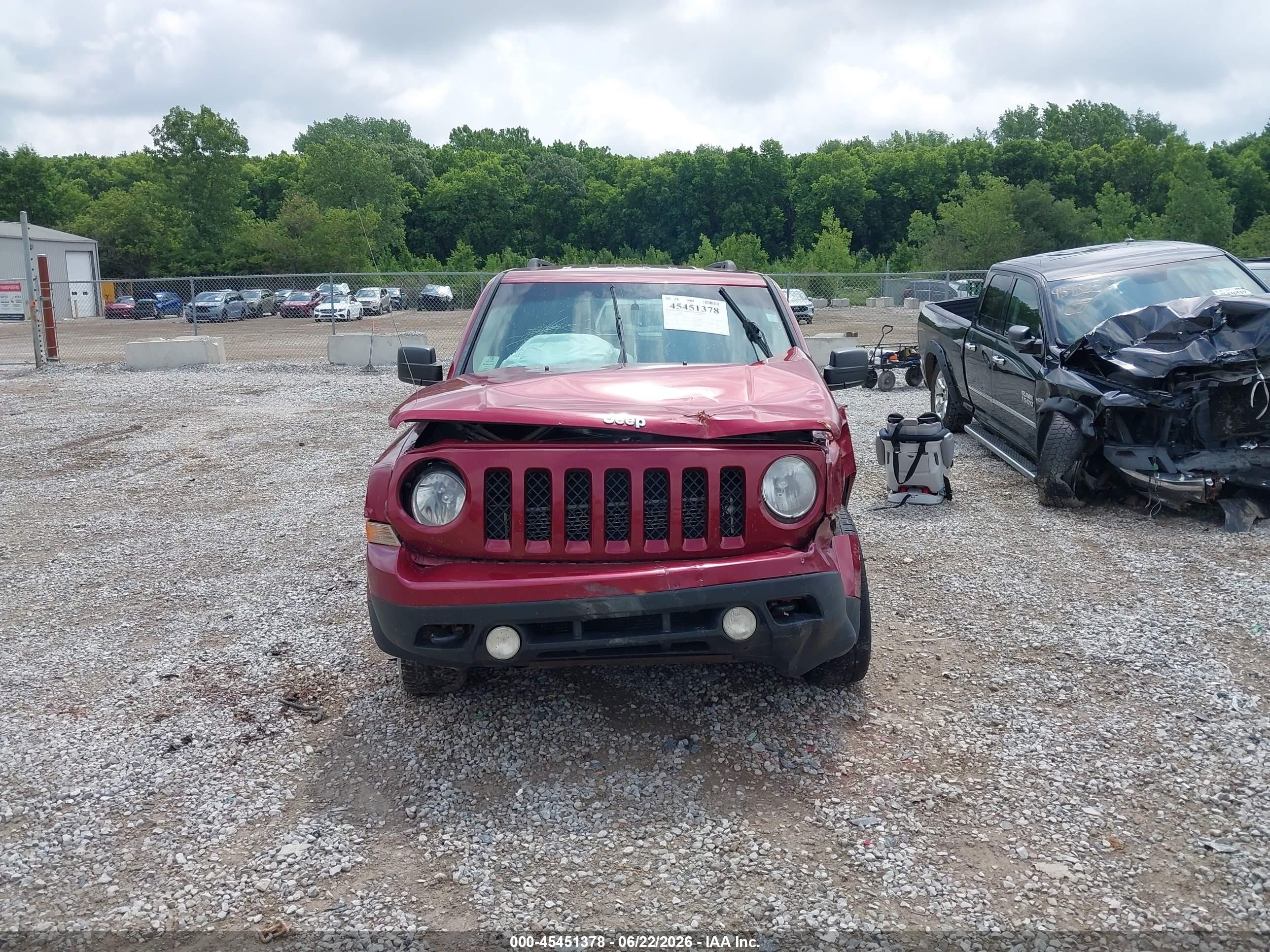 2012 Jeep Patriot Latitude Red vin: 1C4NJRFB2CD633869