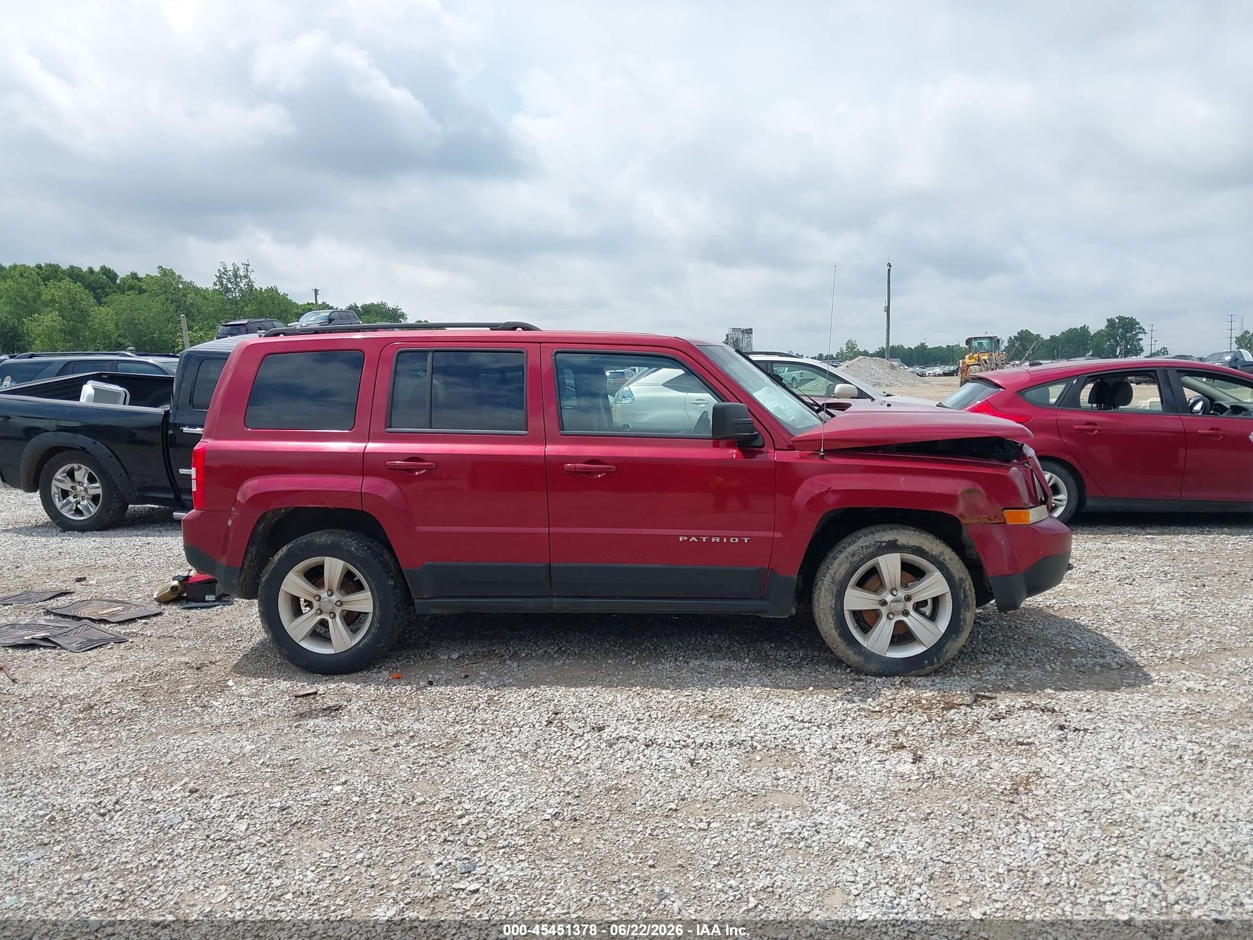 2012 Jeep Patriot Latitude Red vin: 1C4NJRFB2CD633869