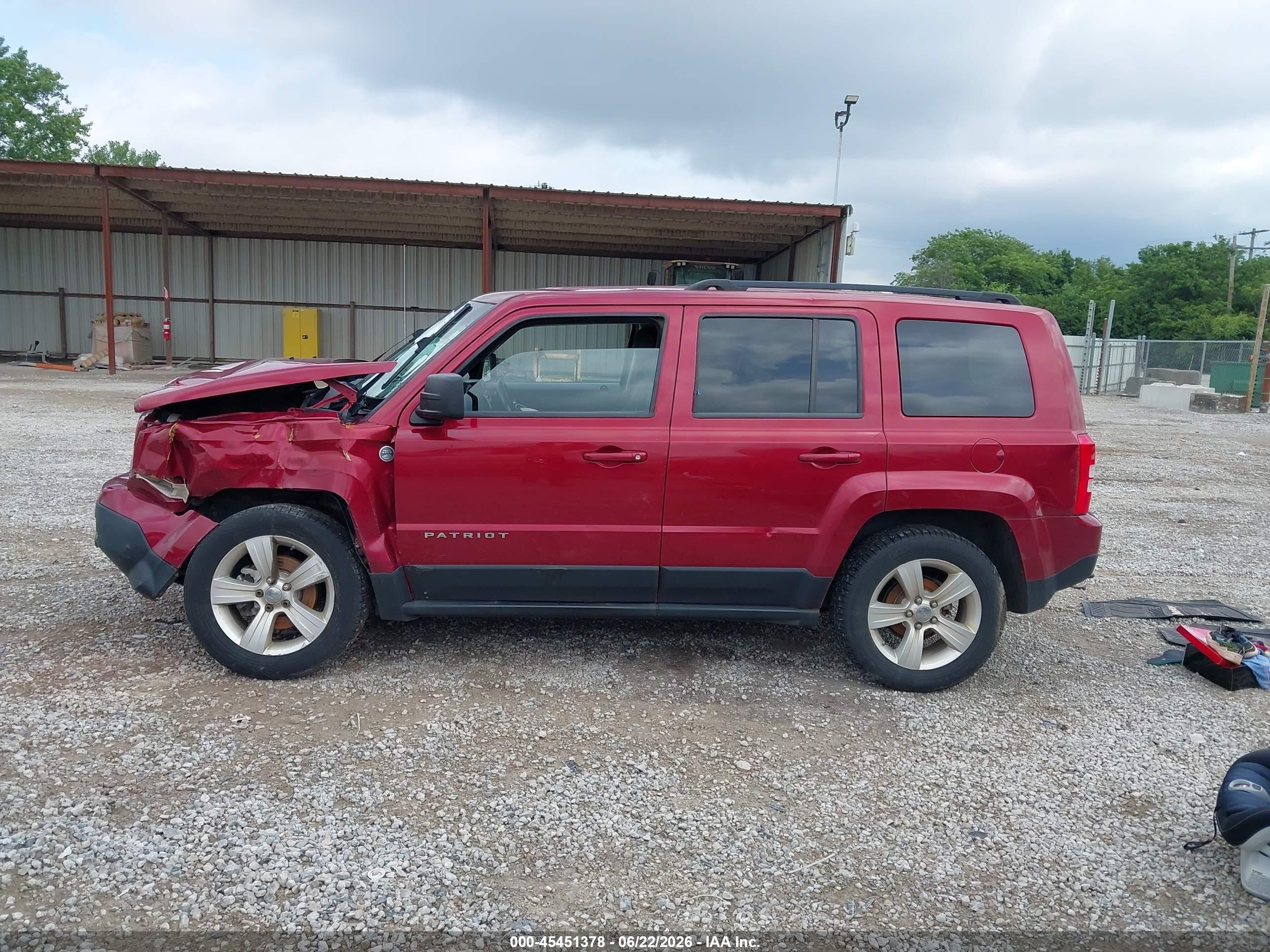 2012 Jeep Patriot Latitude Red vin: 1C4NJRFB2CD633869