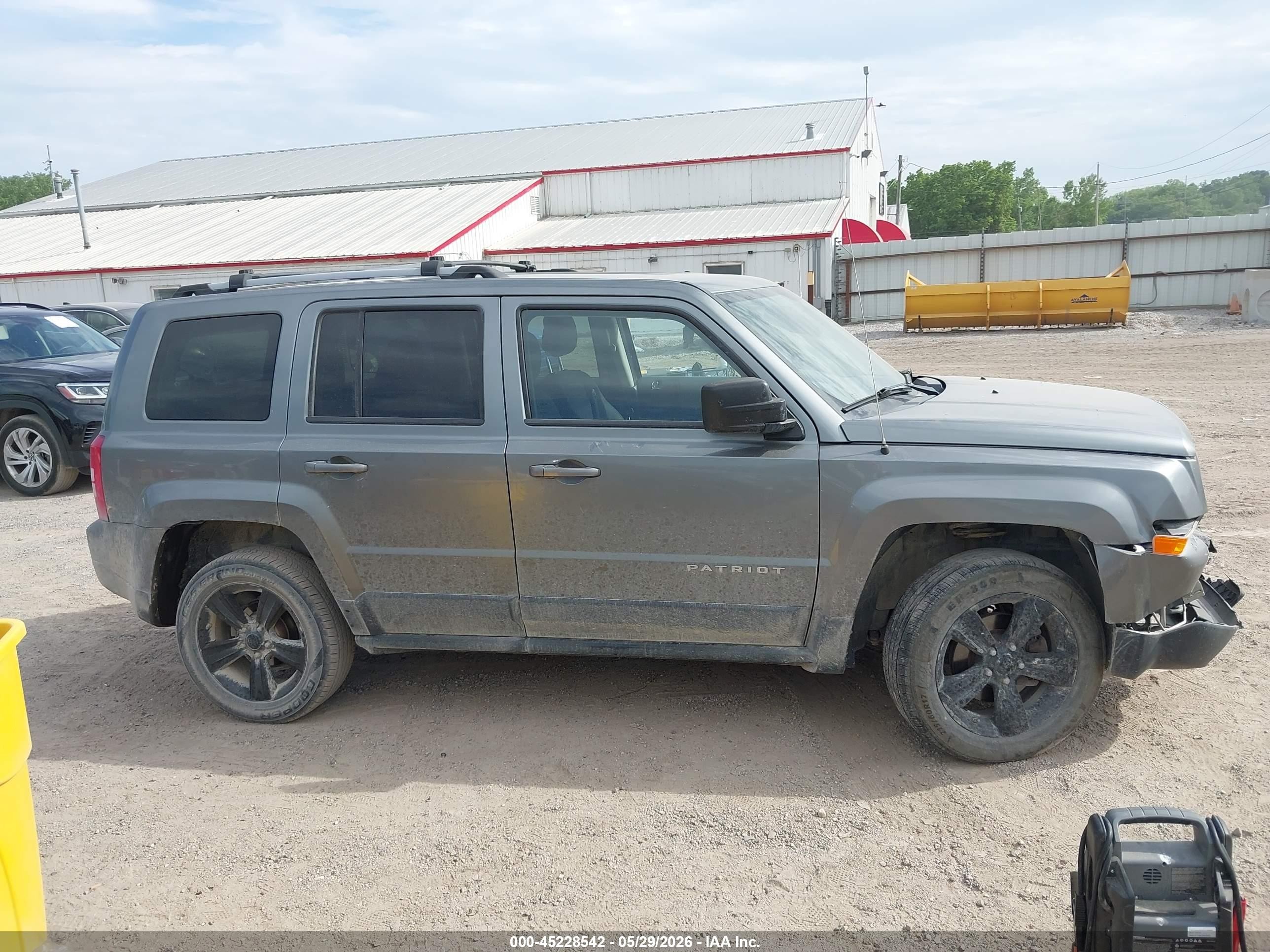2012 Jeep Patriot Latitude Gray vin: 1C4NJRFB2CD689407