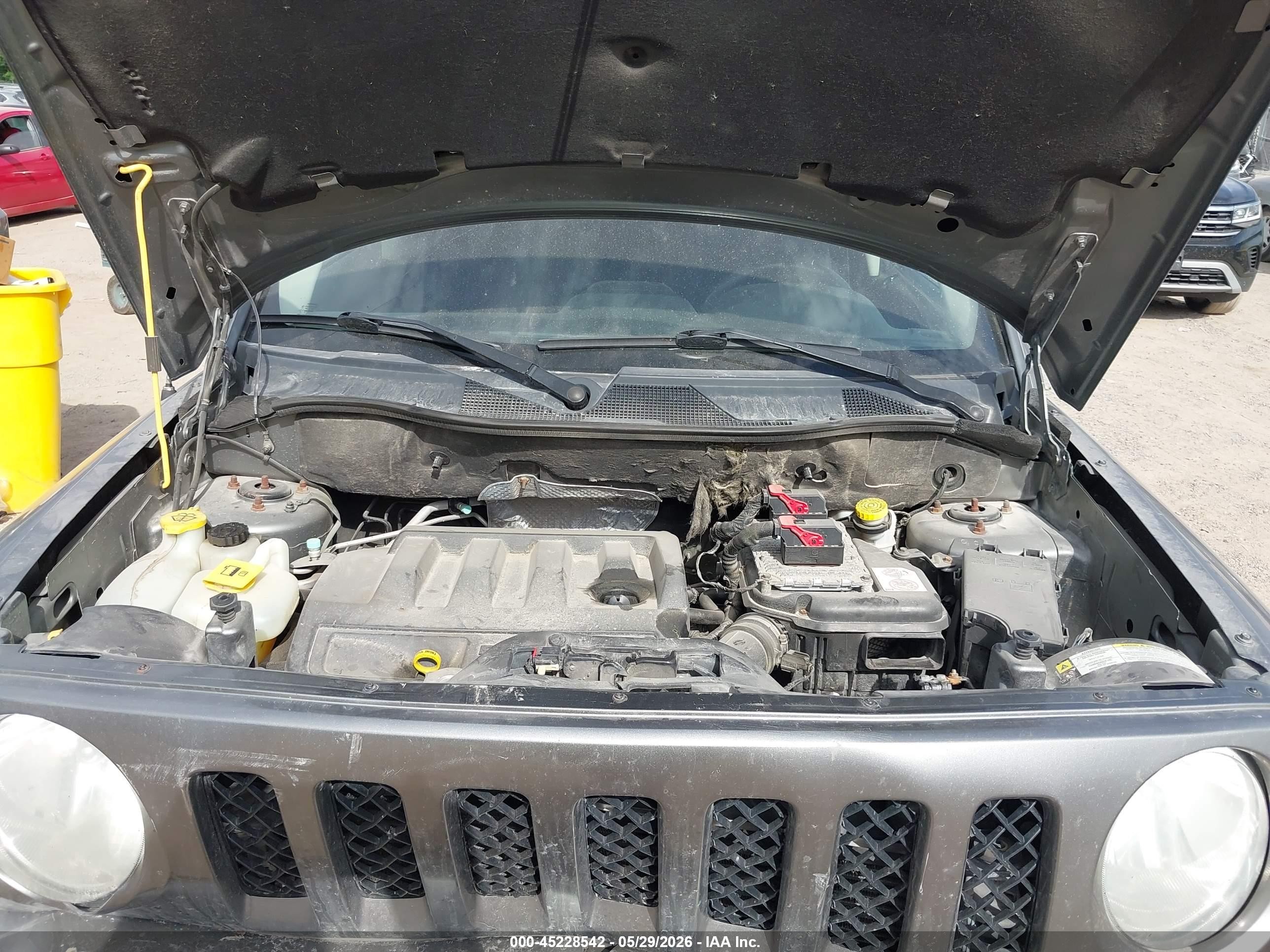 2012 Jeep Patriot Latitude Gray vin: 1C4NJRFB2CD689407