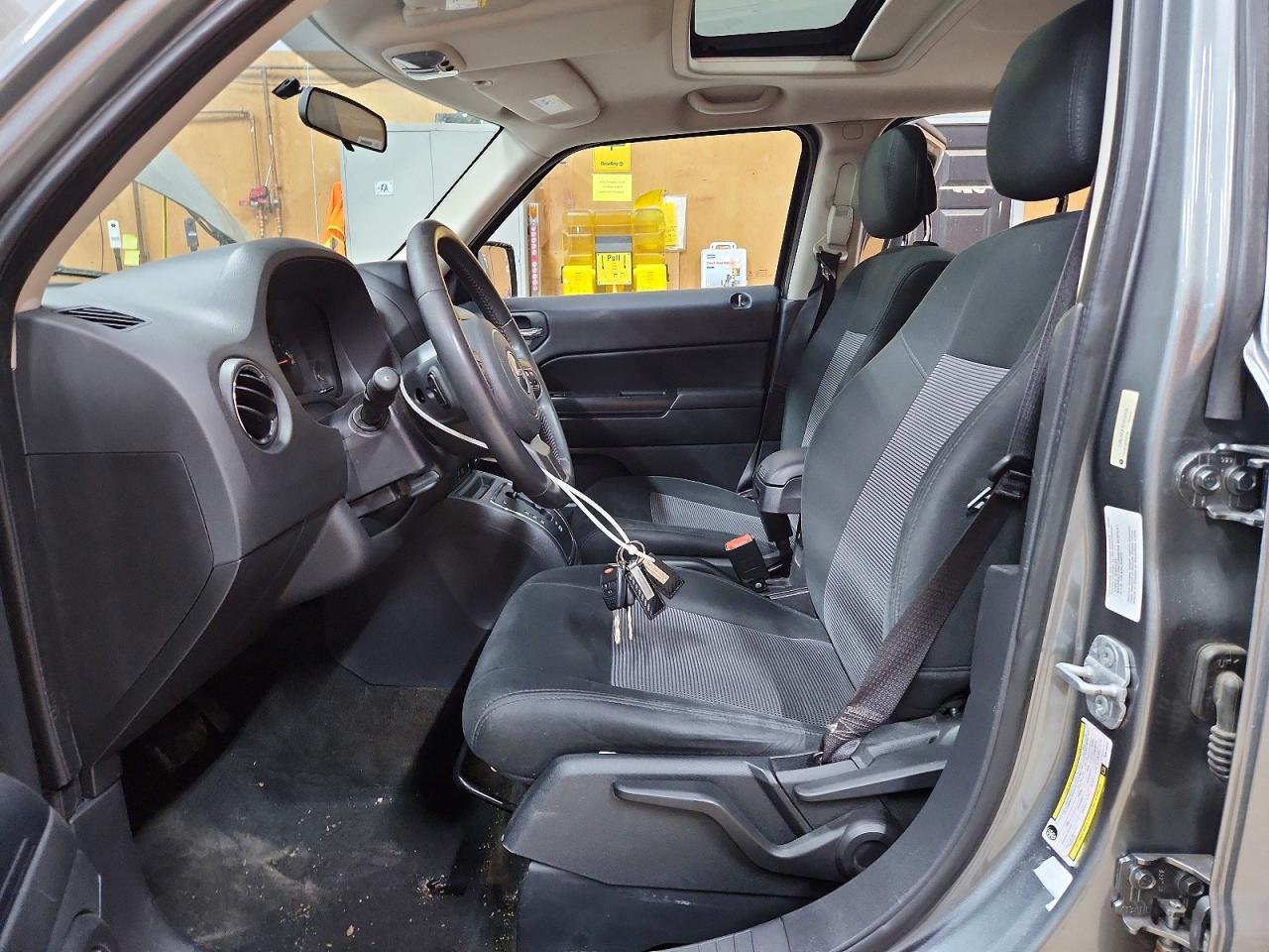 2014 Jeep Patriot Latitude Серый vin: 1C4NJRFB2ED616430