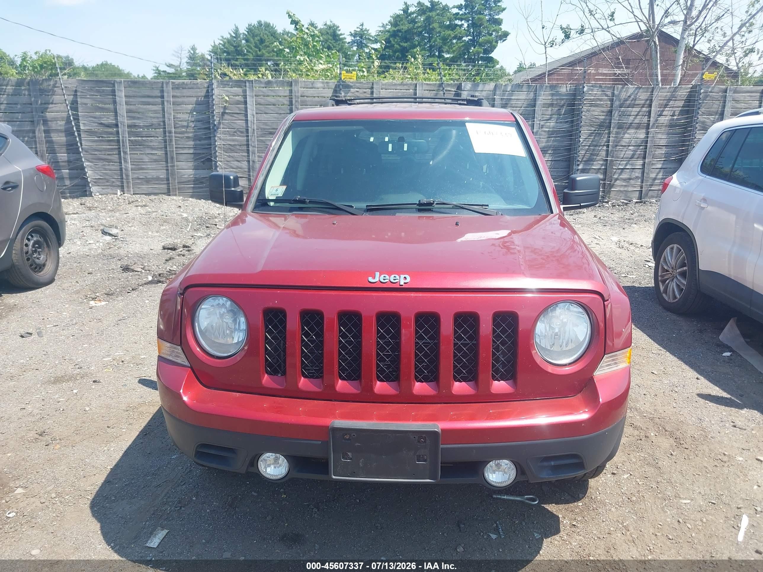 2014 Jeep Patriot Latitude Red vin: 1C4NJRFB2ED713952