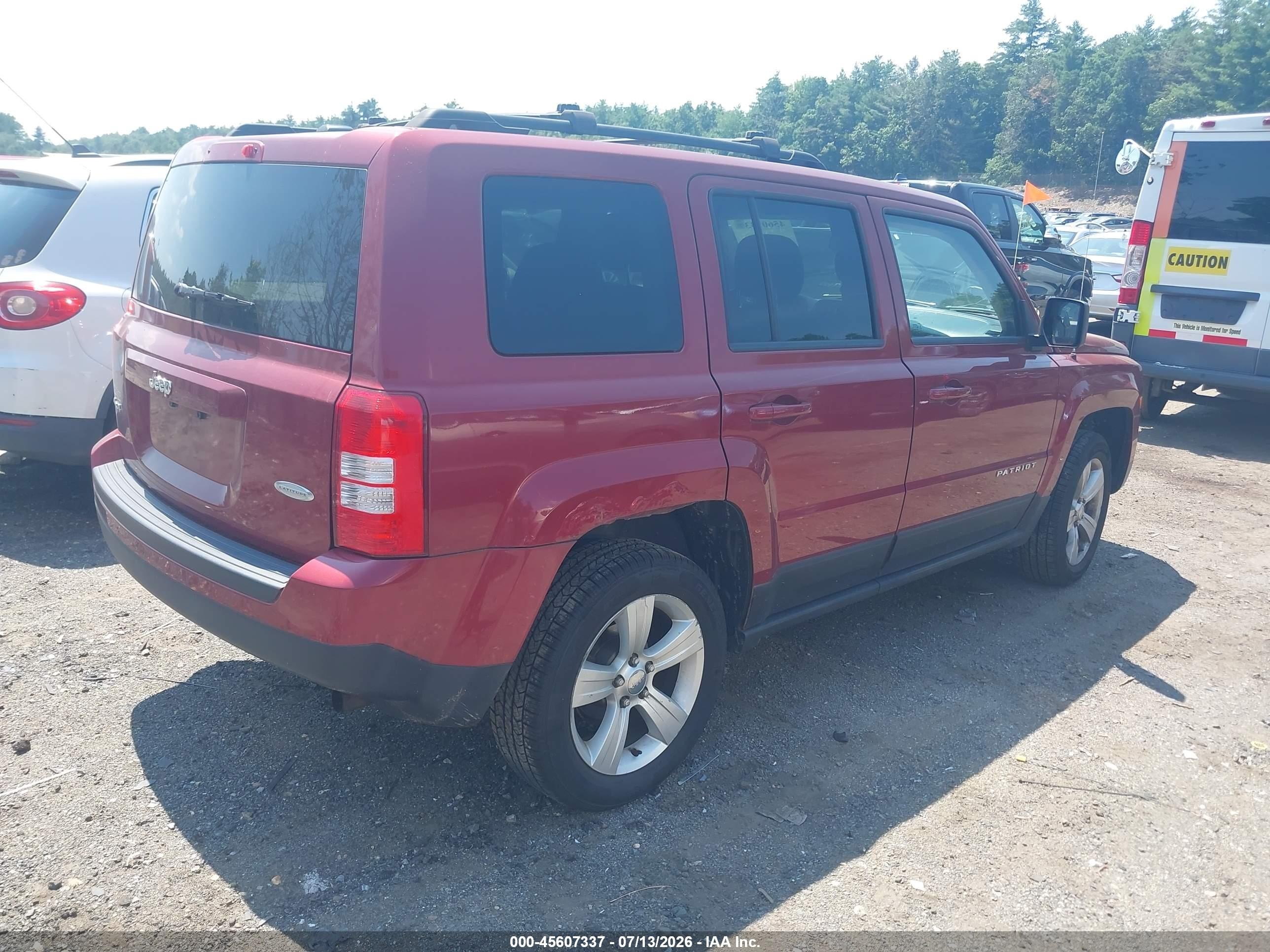 2014 Jeep Patriot Latitude Red vin: 1C4NJRFB2ED713952