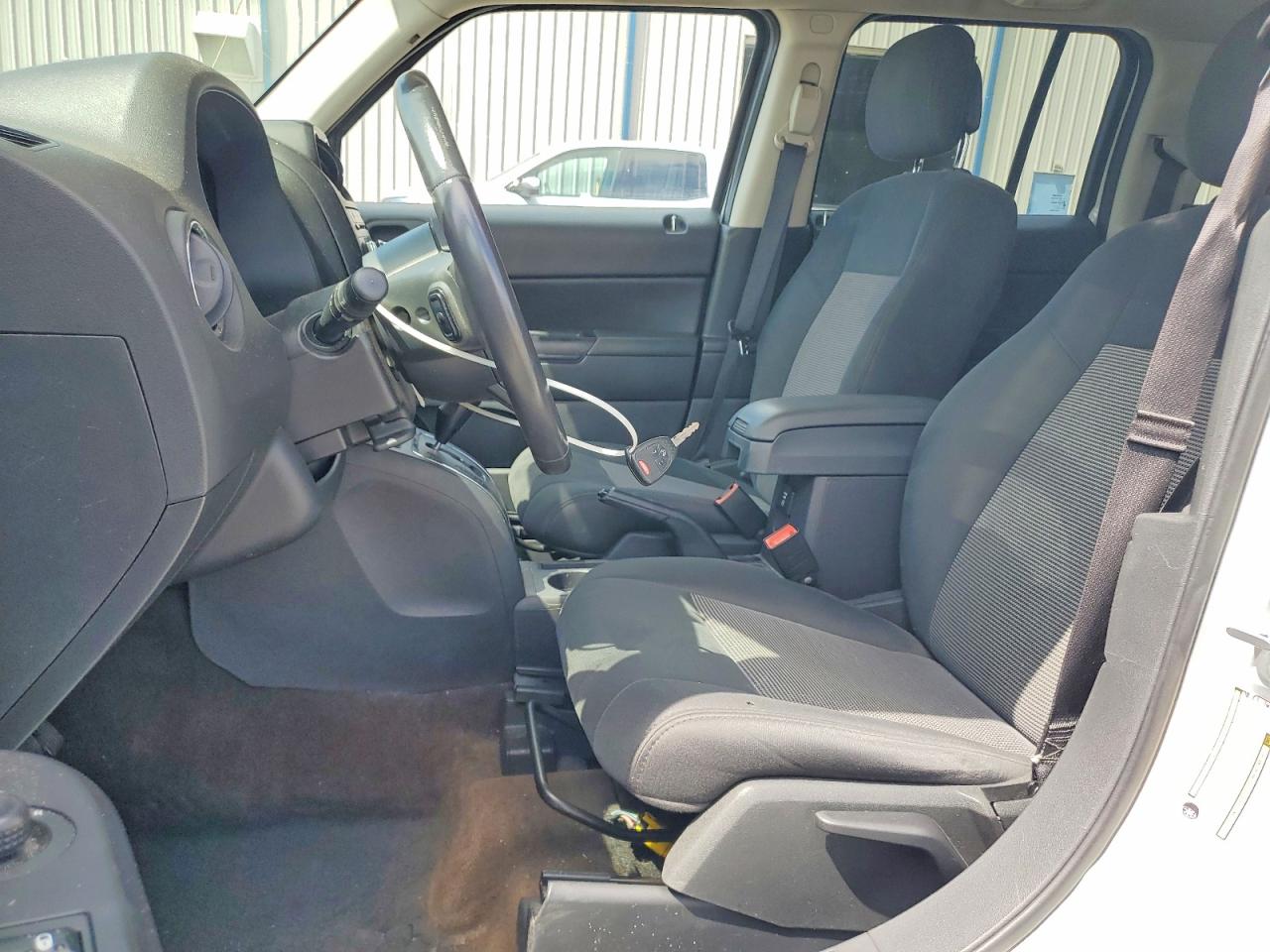 2014 Jeep Patriot Latitude White vin: 1C4NJRFB2ED798985