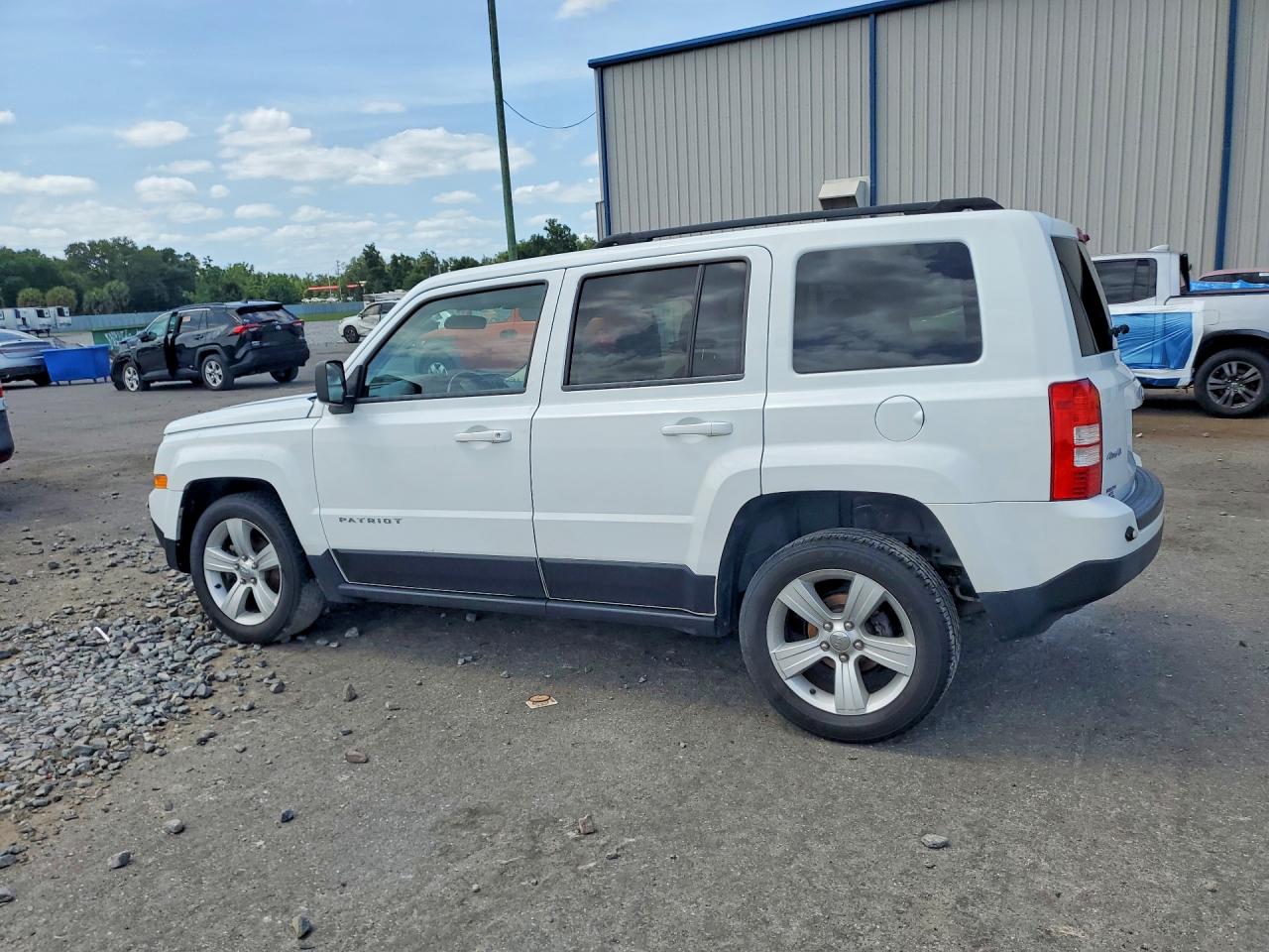 2014 Jeep Patriot Latitude White vin: 1C4NJRFB2ED798985