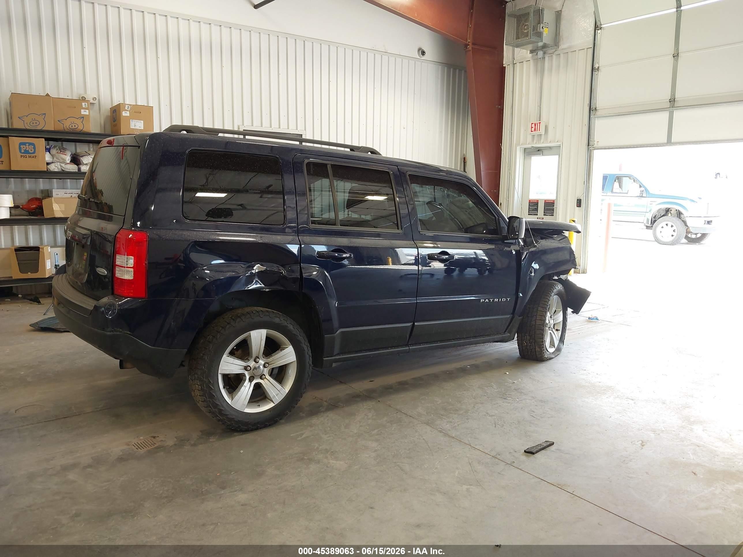 2015 Jeep Patriot Latitude Blue vin: 1C4NJRFB2FD154811