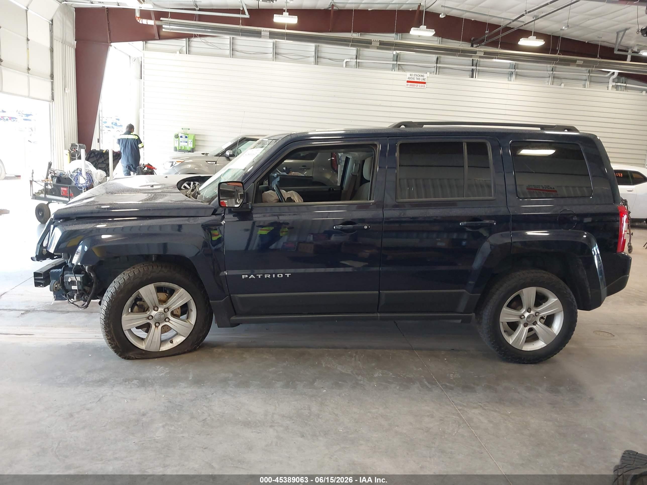 2015 Jeep Patriot Latitude Blue vin: 1C4NJRFB2FD154811