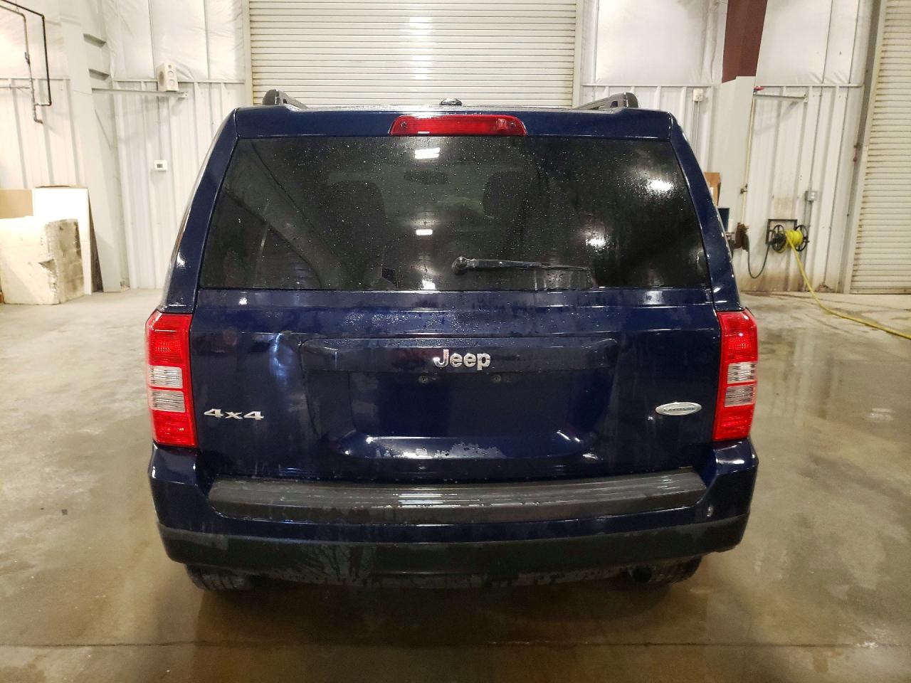2015 Jeep Patriot Latitude Blue vin: 1C4NJRFB2FD215378