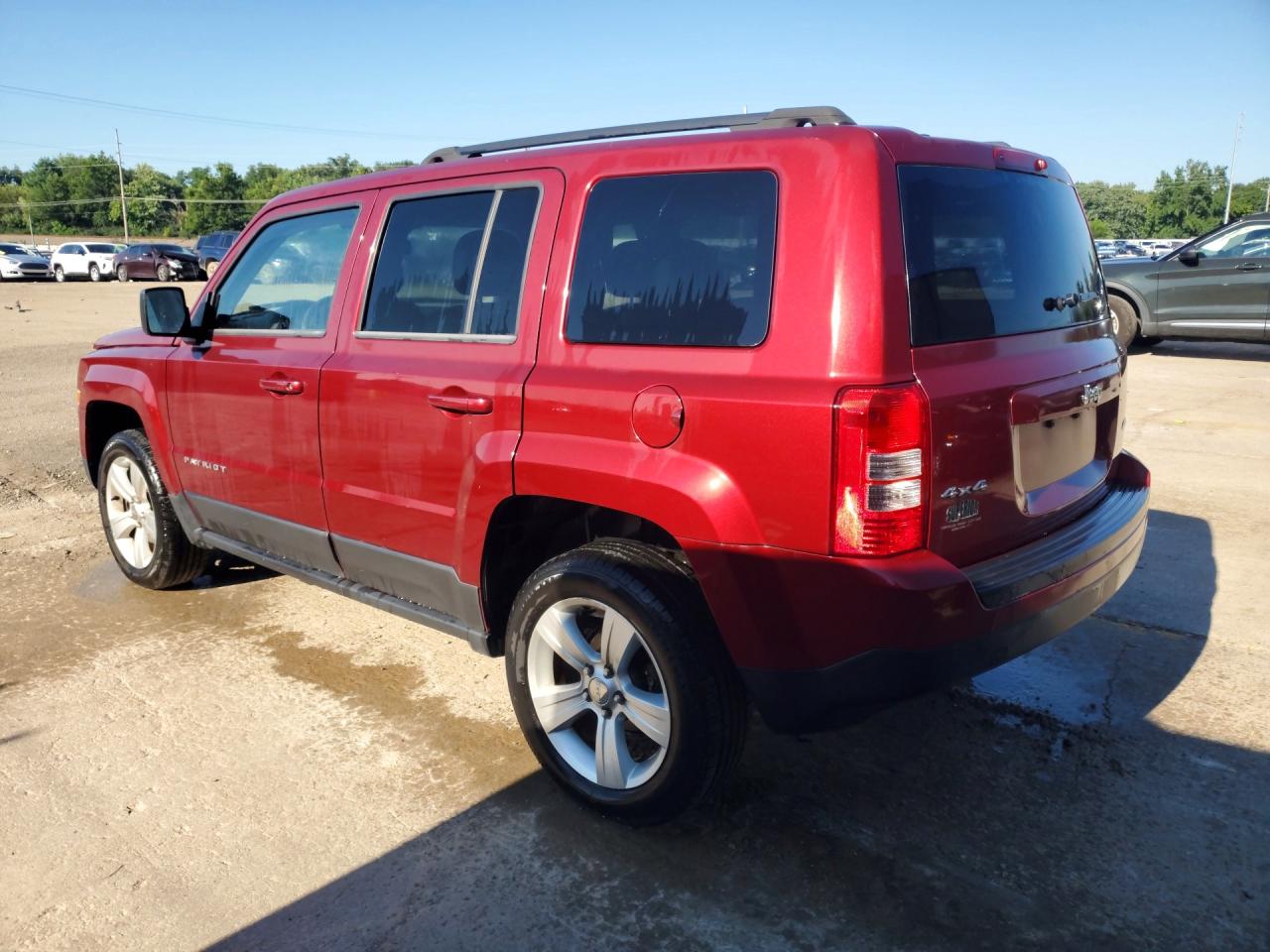 2015 Jeep Patriot Latitude Burgundy vin: 1C4NJRFB2FD357679