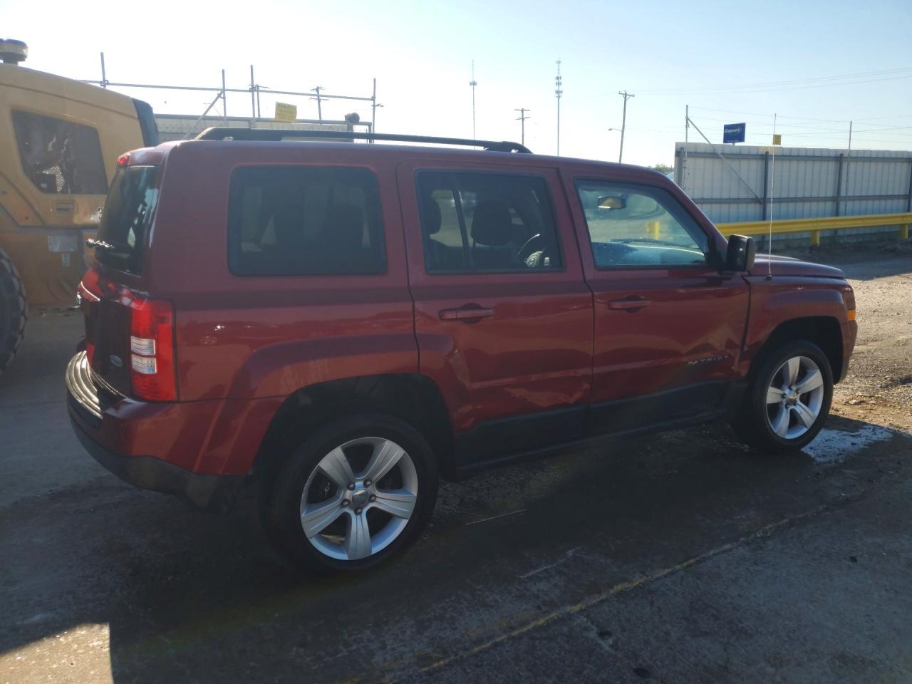2015 Jeep Patriot Latitude Burgundy vin: 1C4NJRFB2FD357679