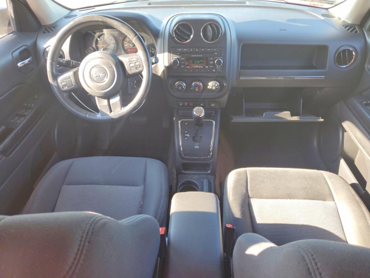 2015 Jeep Patriot Latitude Burgundy vin: 1C4NJRFB2FD357679