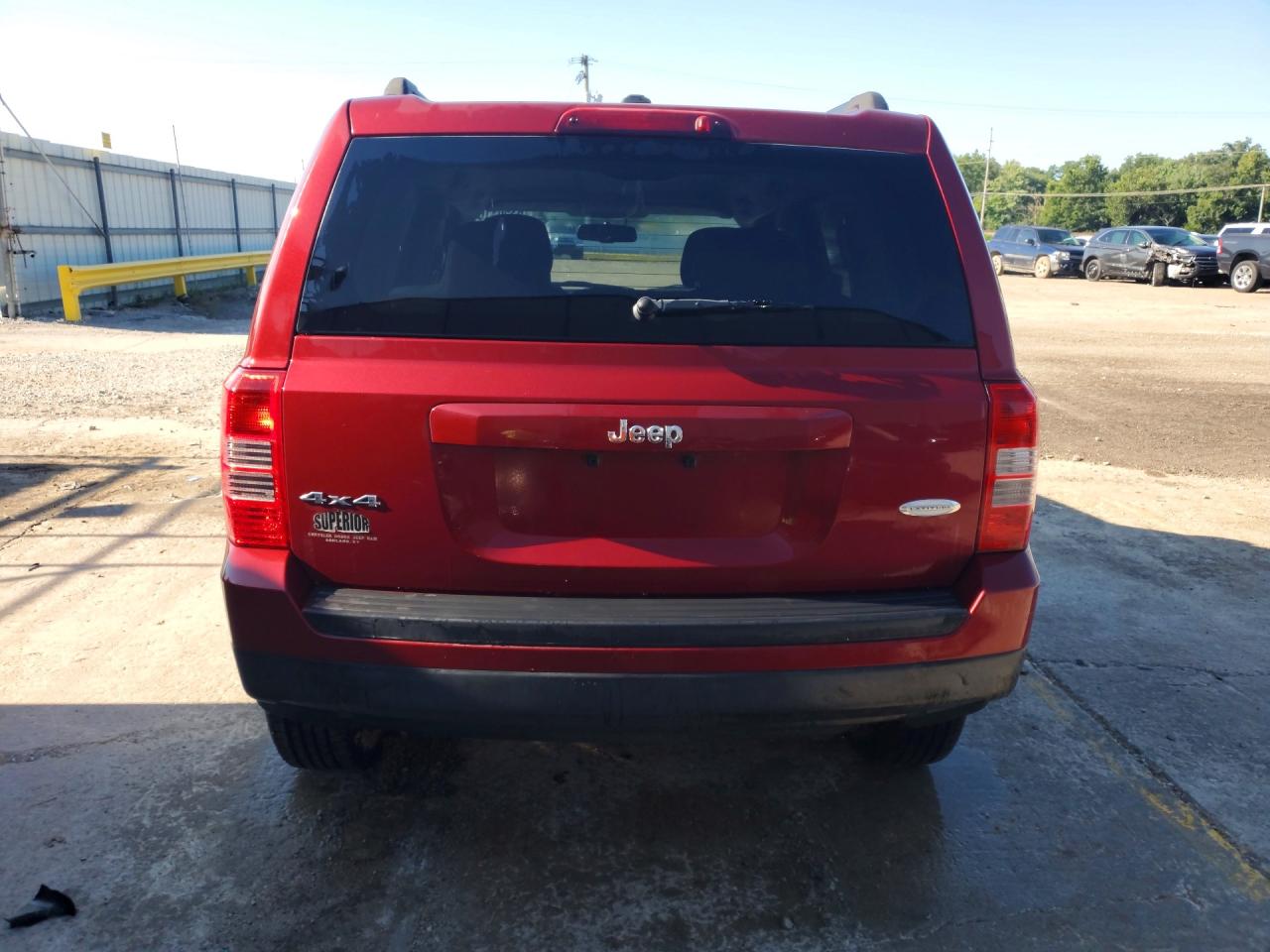 2015 Jeep Patriot Latitude Burgundy vin: 1C4NJRFB2FD357679
