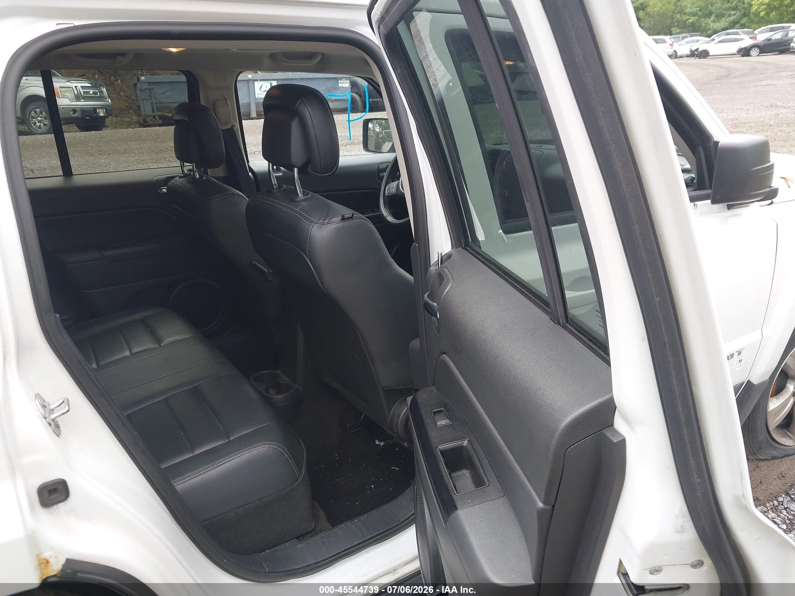 2015 Jeep Patriot High Altitude Edition White vin: 1C4NJRFB2FD370450