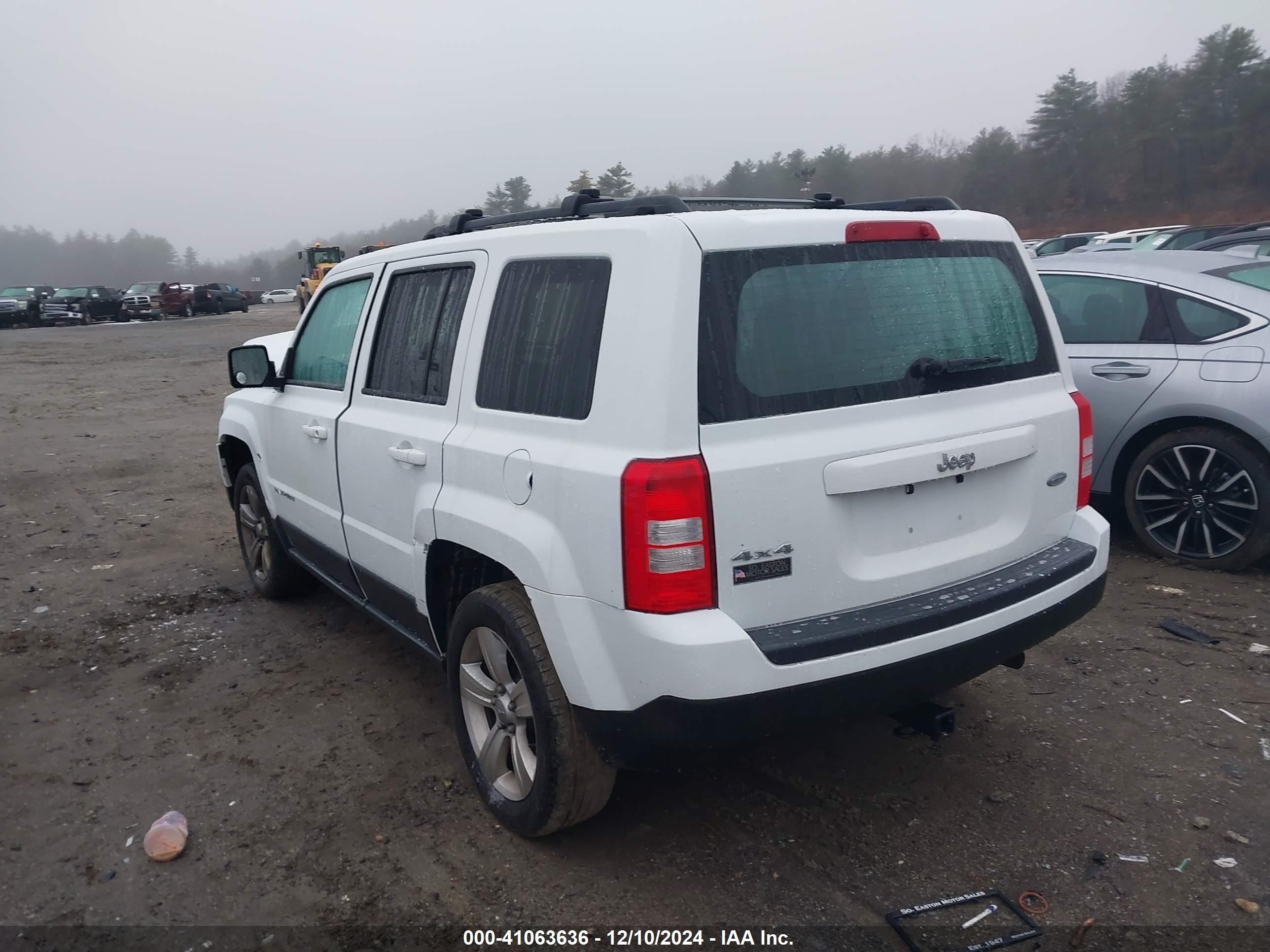 2015 Jeep Patriot Latitude Белый vin: 1C4NJRFB2FD385854