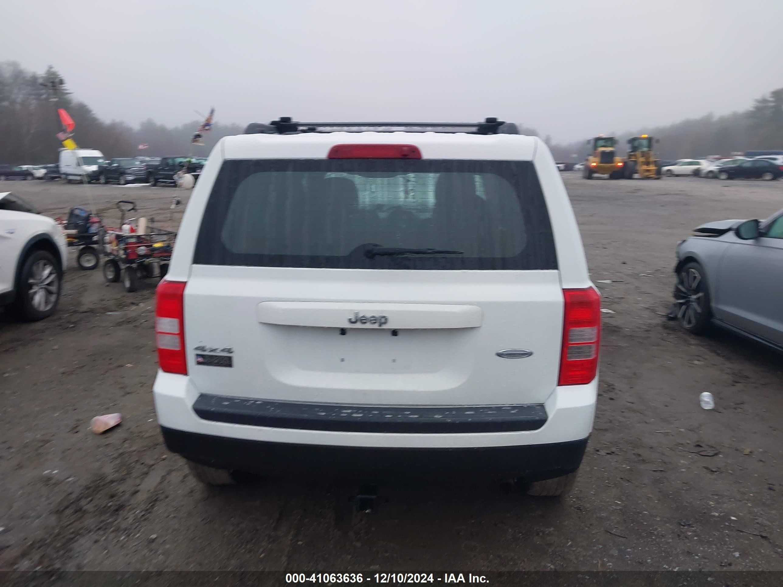 2015 Jeep Patriot Latitude Белый vin: 1C4NJRFB2FD385854