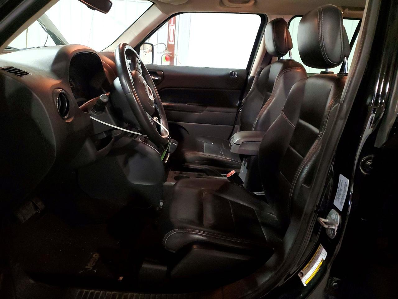 2015 Jeep Patriot Latitude Black vin: 1C4NJRFB2FD409019