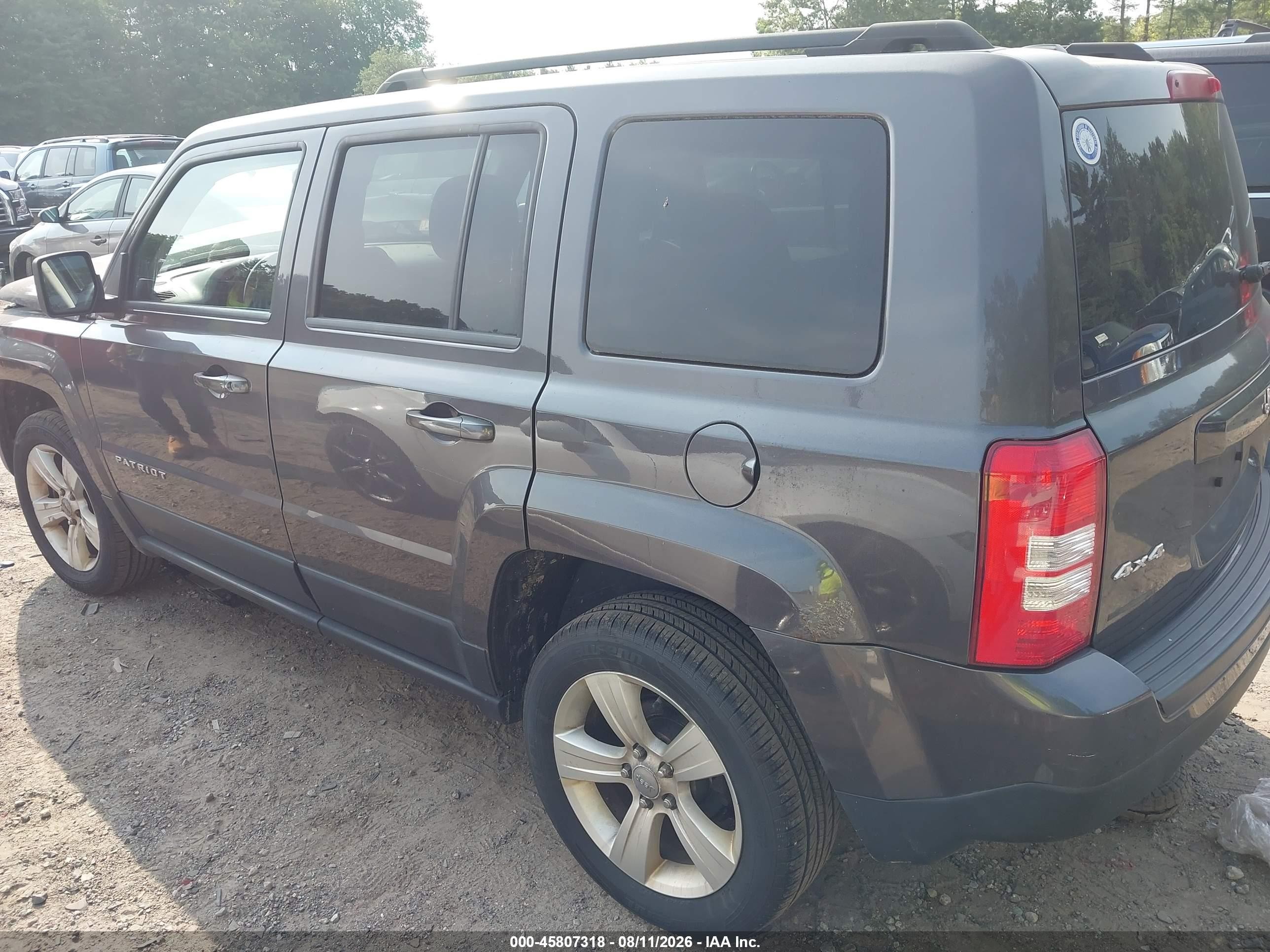 2015 Jeep Patriot Latitude Gray vin: 1C4NJRFB2FD417282