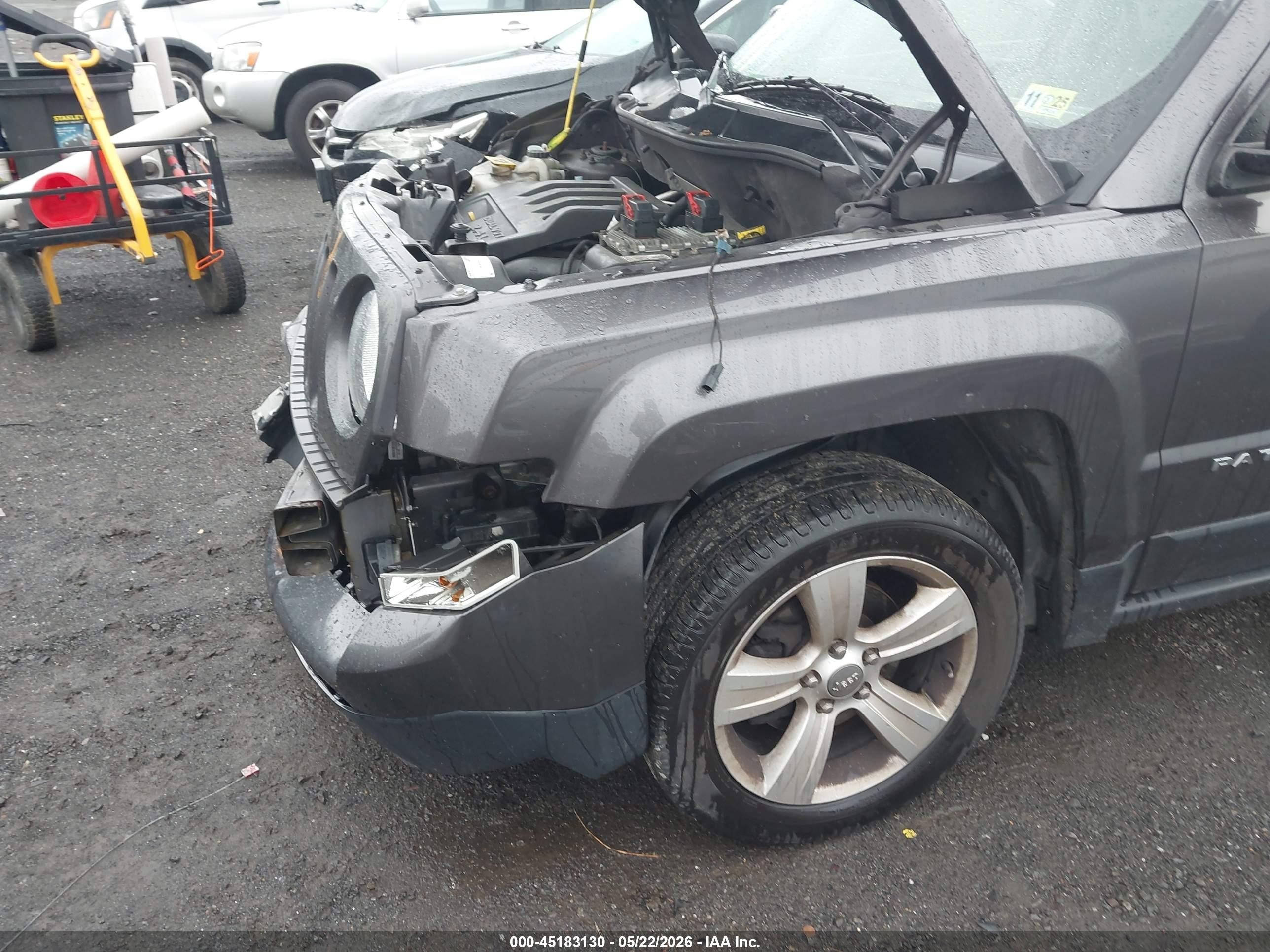 2015 Jeep Patriot Latitude Gray vin: 1C4NJRFB2FD417430