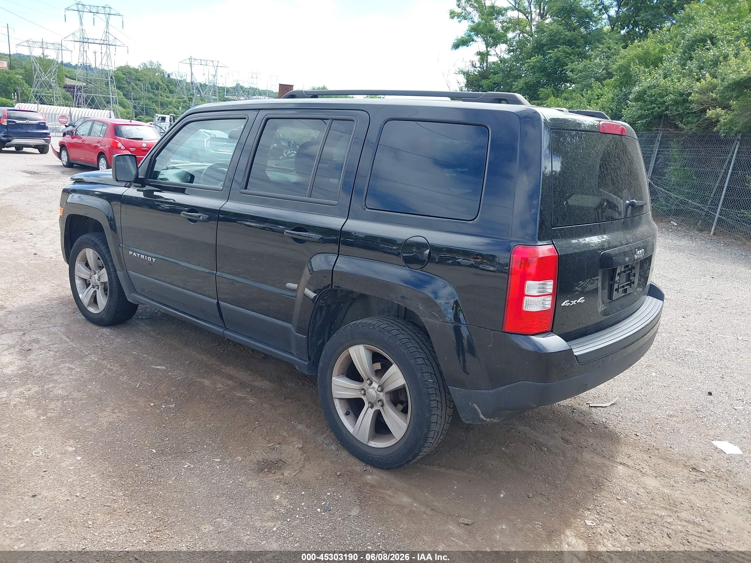 2016 Jeep Patriot Latitude Black vin: 1C4NJRFB2GD657501