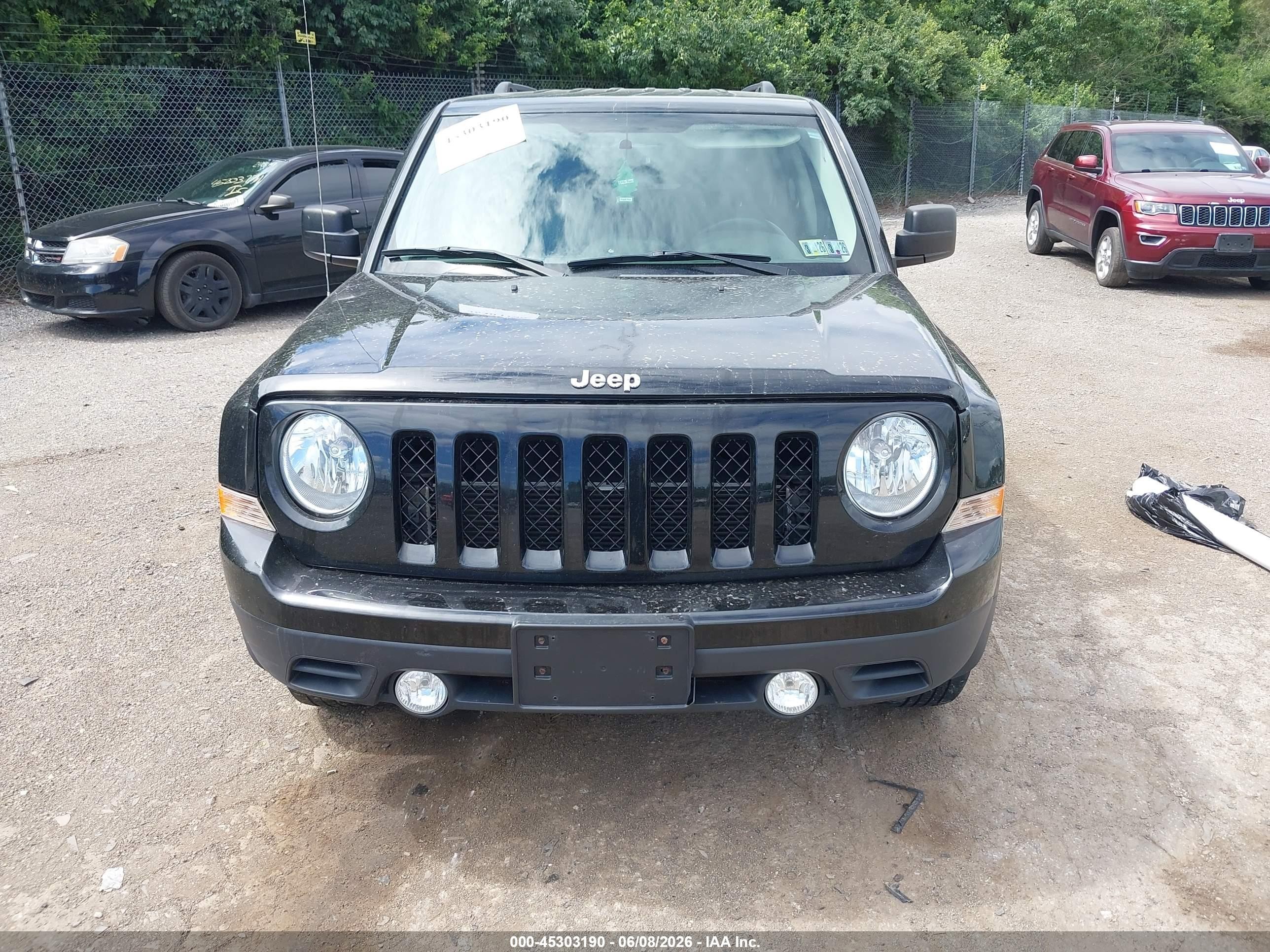 2016 Jeep Patriot Latitude Black vin: 1C4NJRFB2GD657501