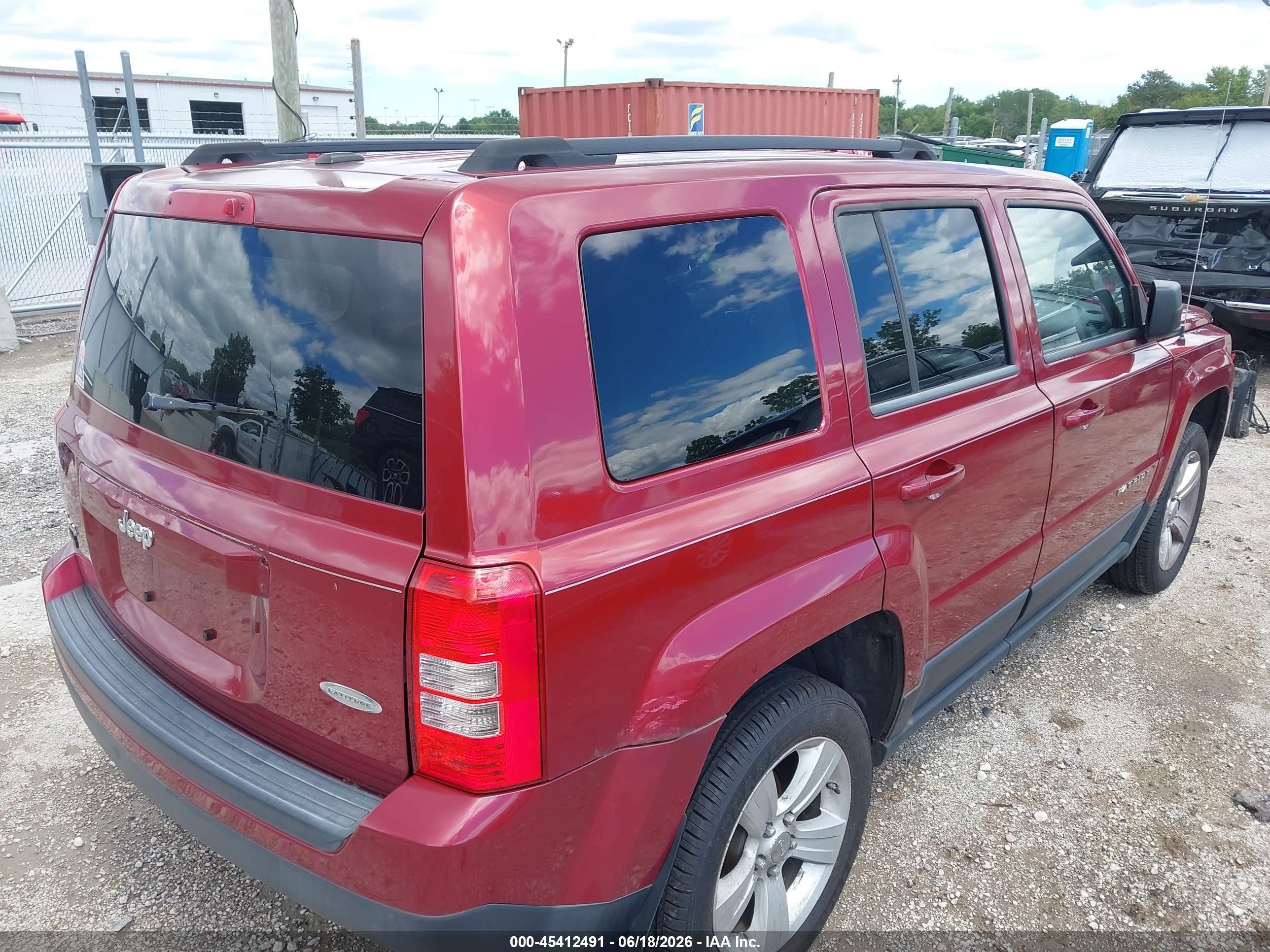 2012 Jeep Patriot Latitude Red vin: 1C4NJRFB3CD558681