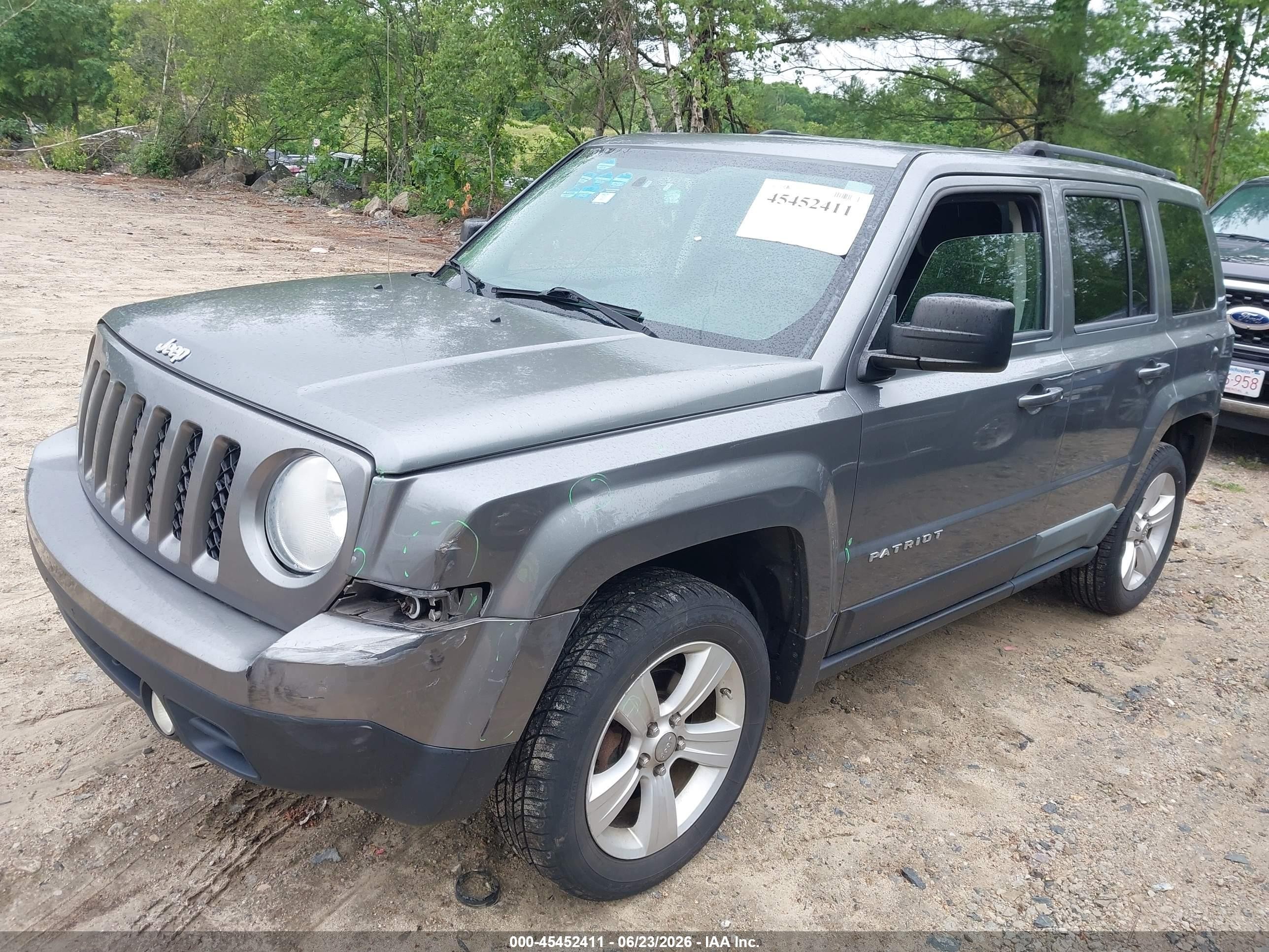 2012 Jeep Patriot Latitude Gray vin: 1C4NJRFB3CD616966