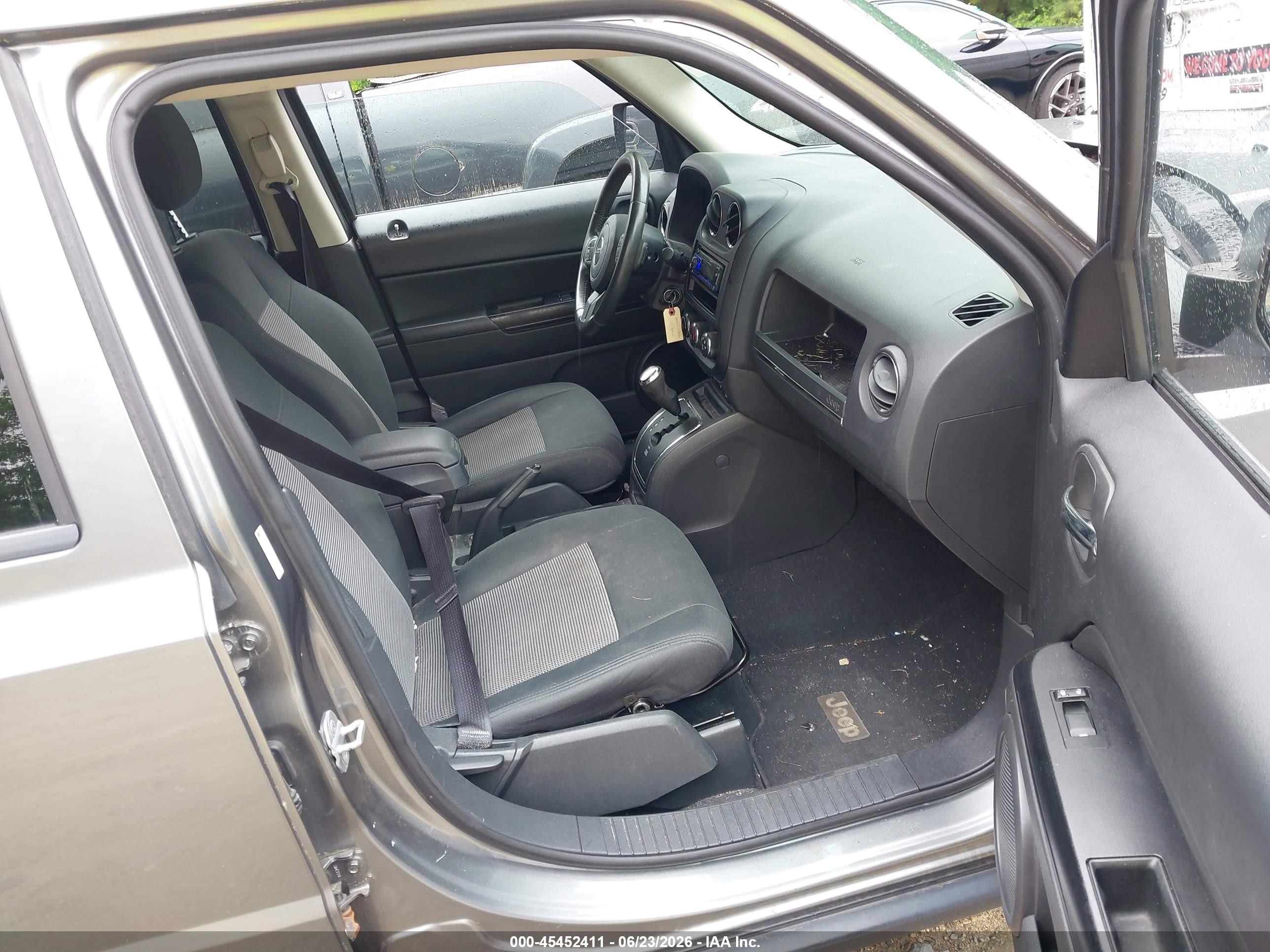 2012 Jeep Patriot Latitude Gray vin: 1C4NJRFB3CD616966
