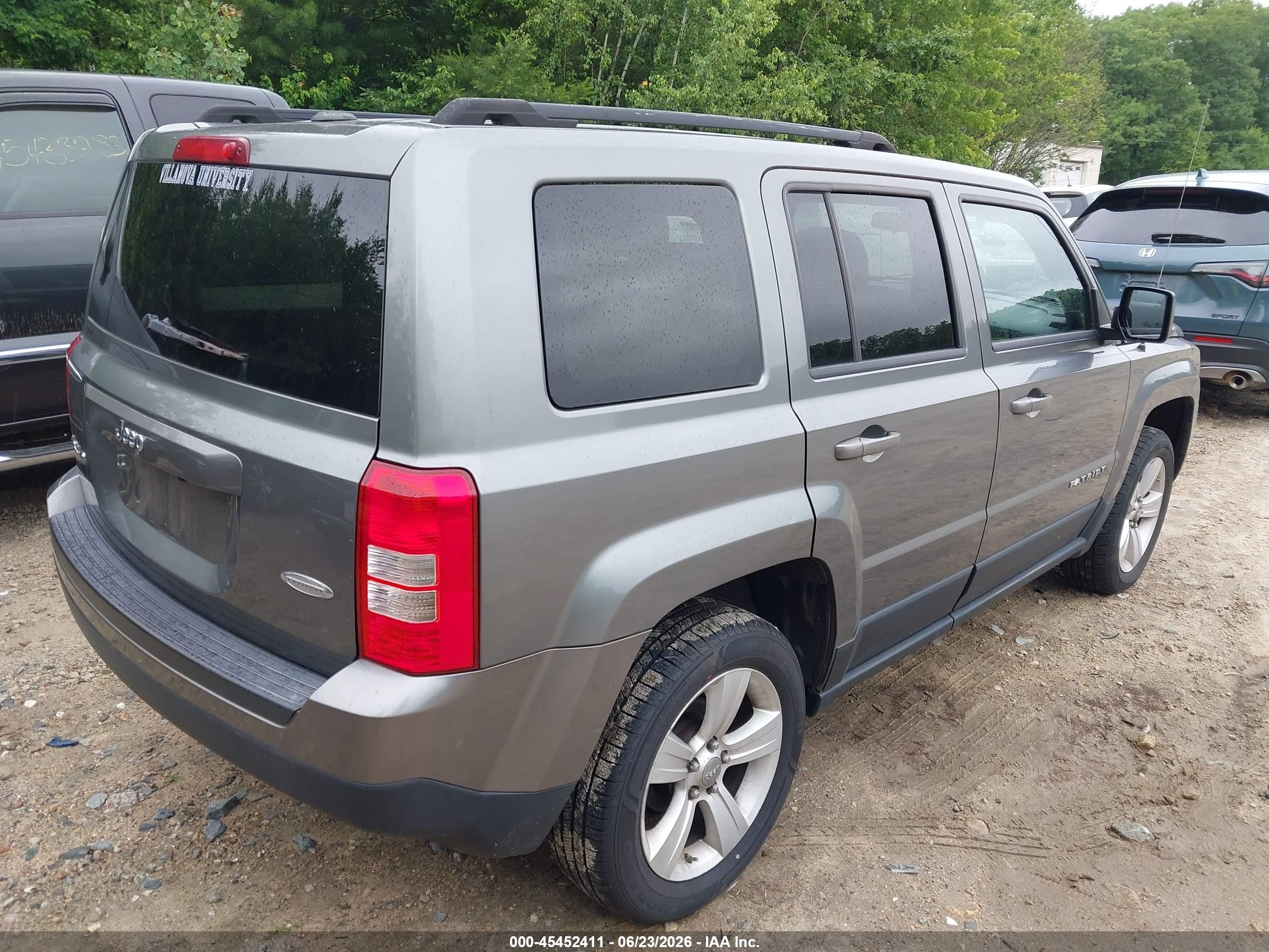 2012 Jeep Patriot Latitude Gray vin: 1C4NJRFB3CD616966