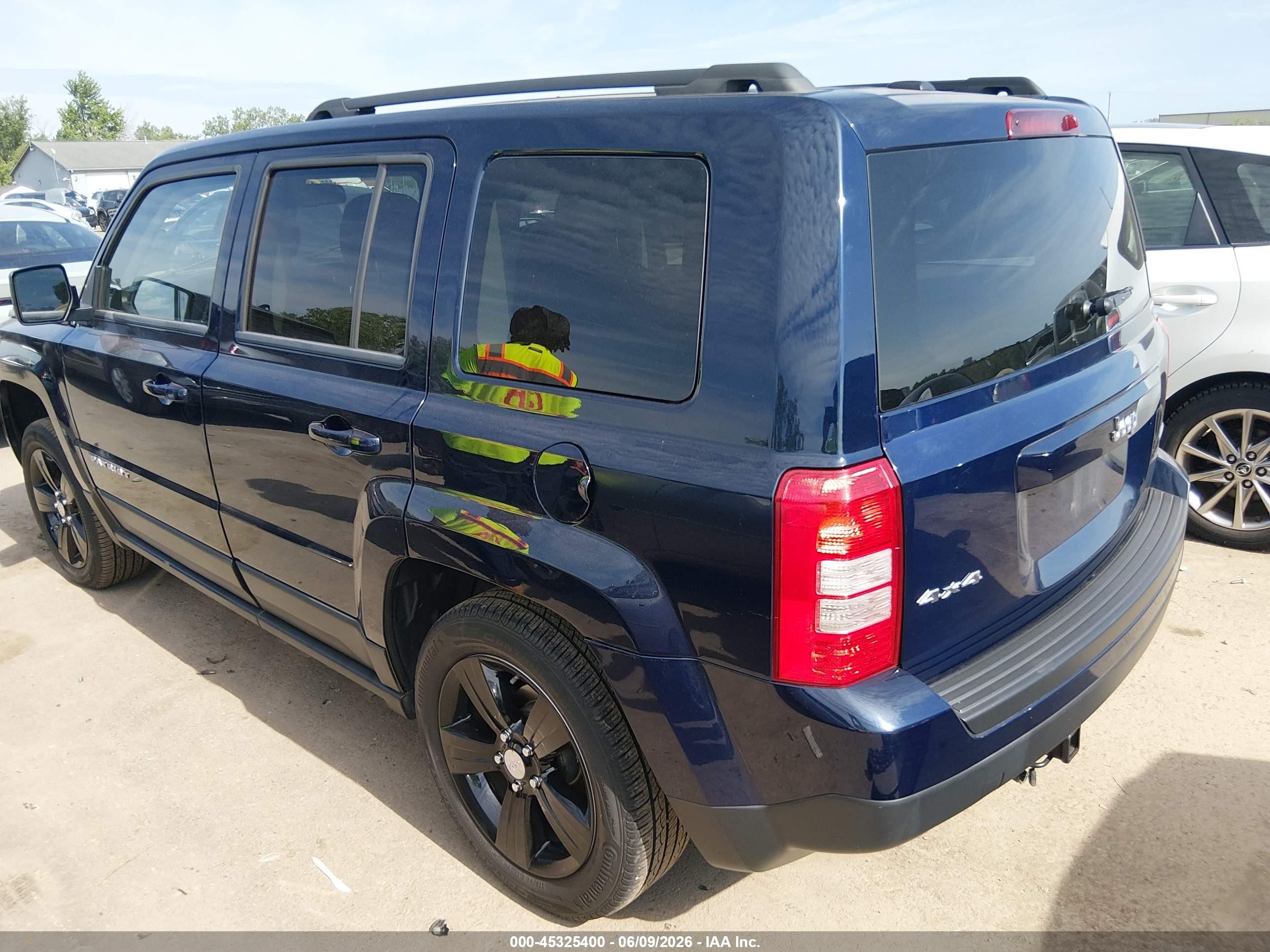 2012 Jeep Patriot Latitude Blue vin: 1C4NJRFB3CD624159
