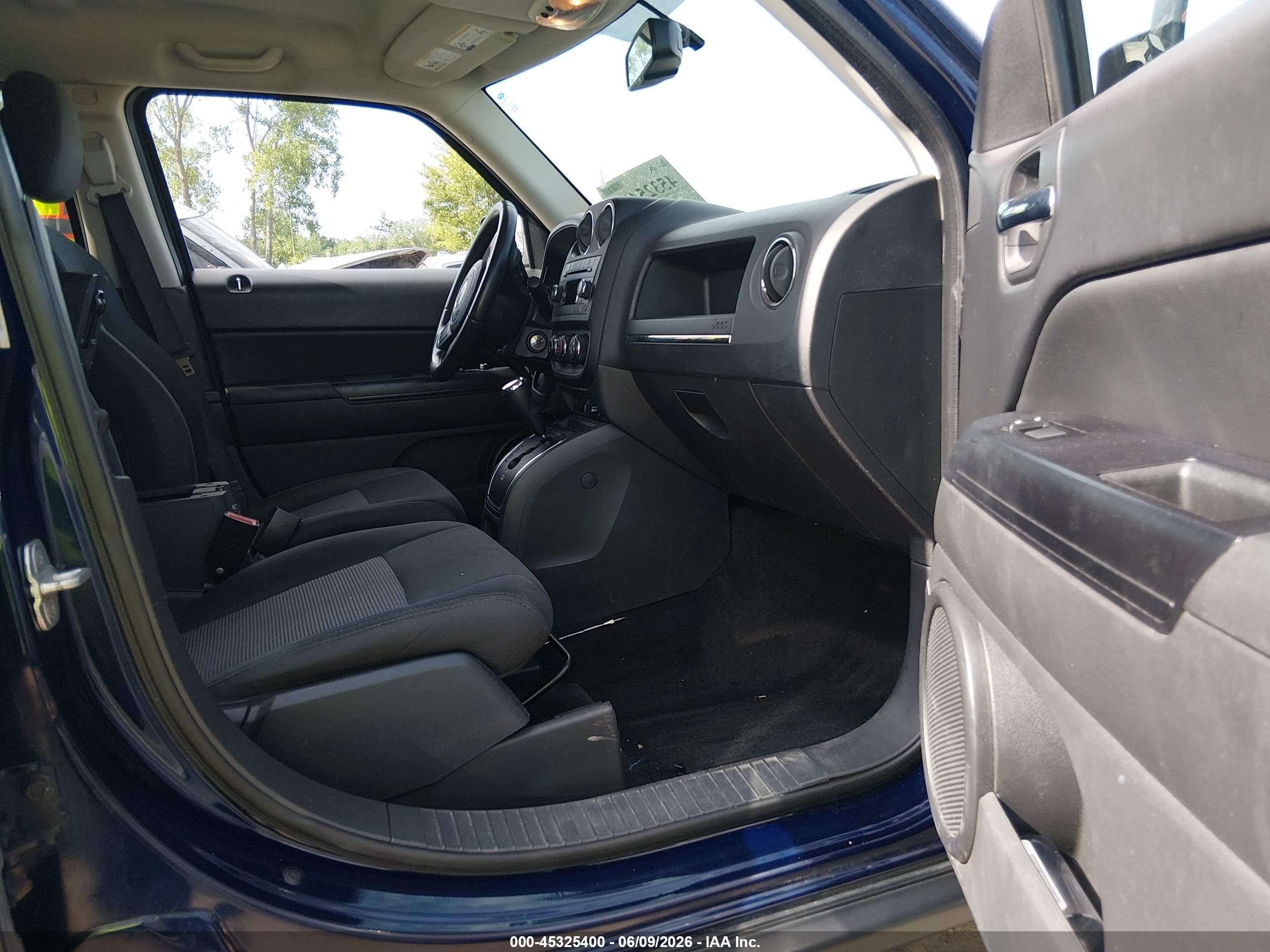 2012 Jeep Patriot Latitude Blue vin: 1C4NJRFB3CD624159