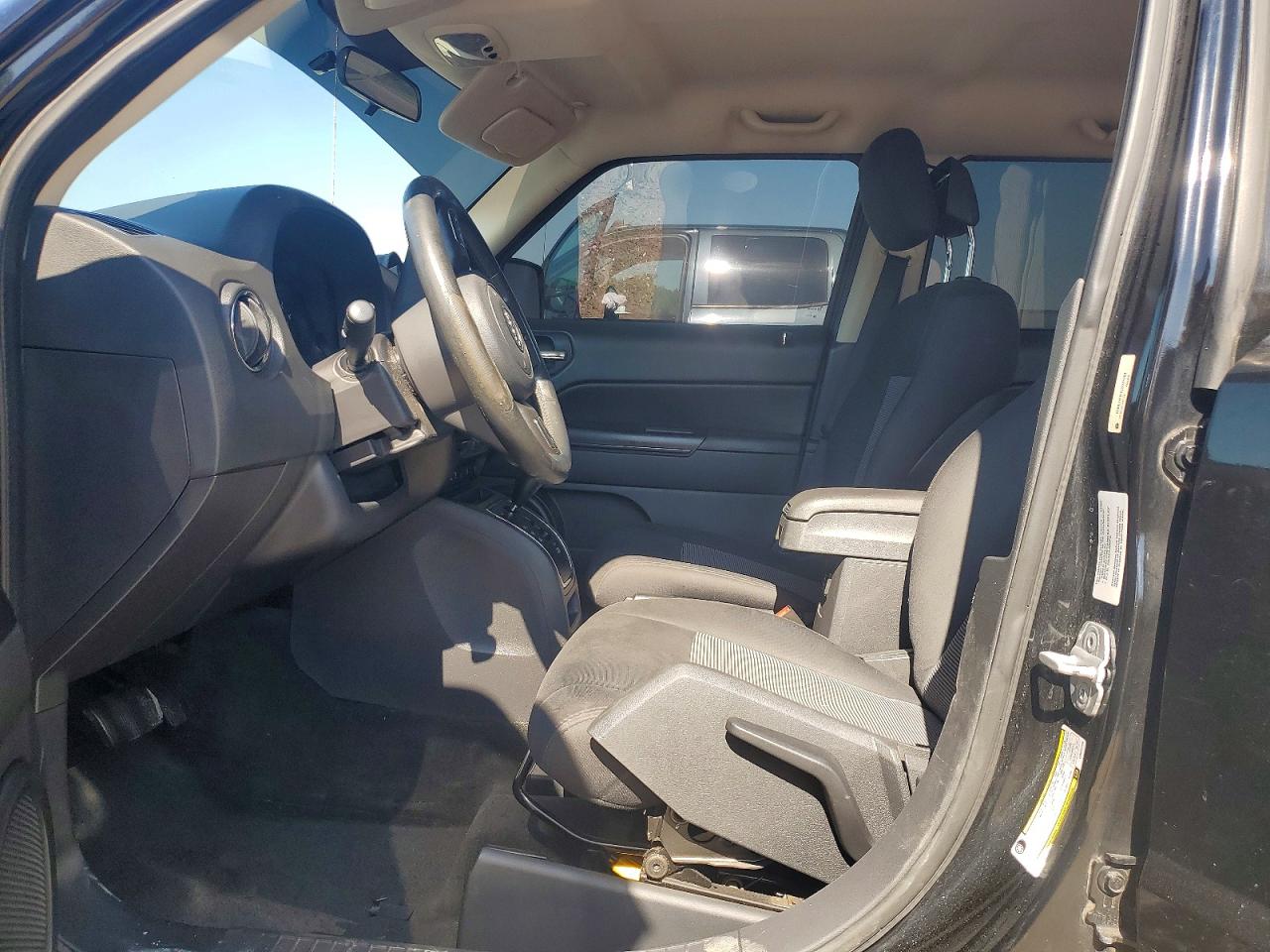 2012 Jeep Patriot Latitude Black vin: 1C4NJRFB3CD624789