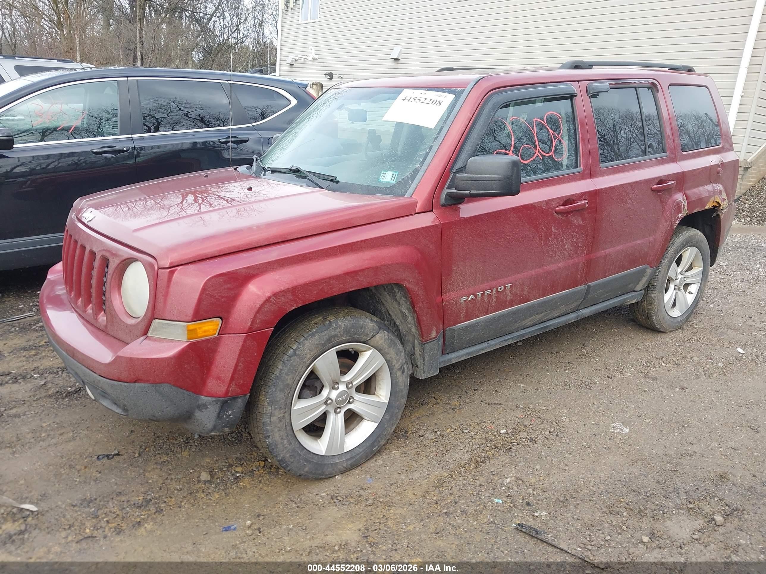2012 Jeep Patriot Latitude Red vin: 1C4NJRFB3CD630639