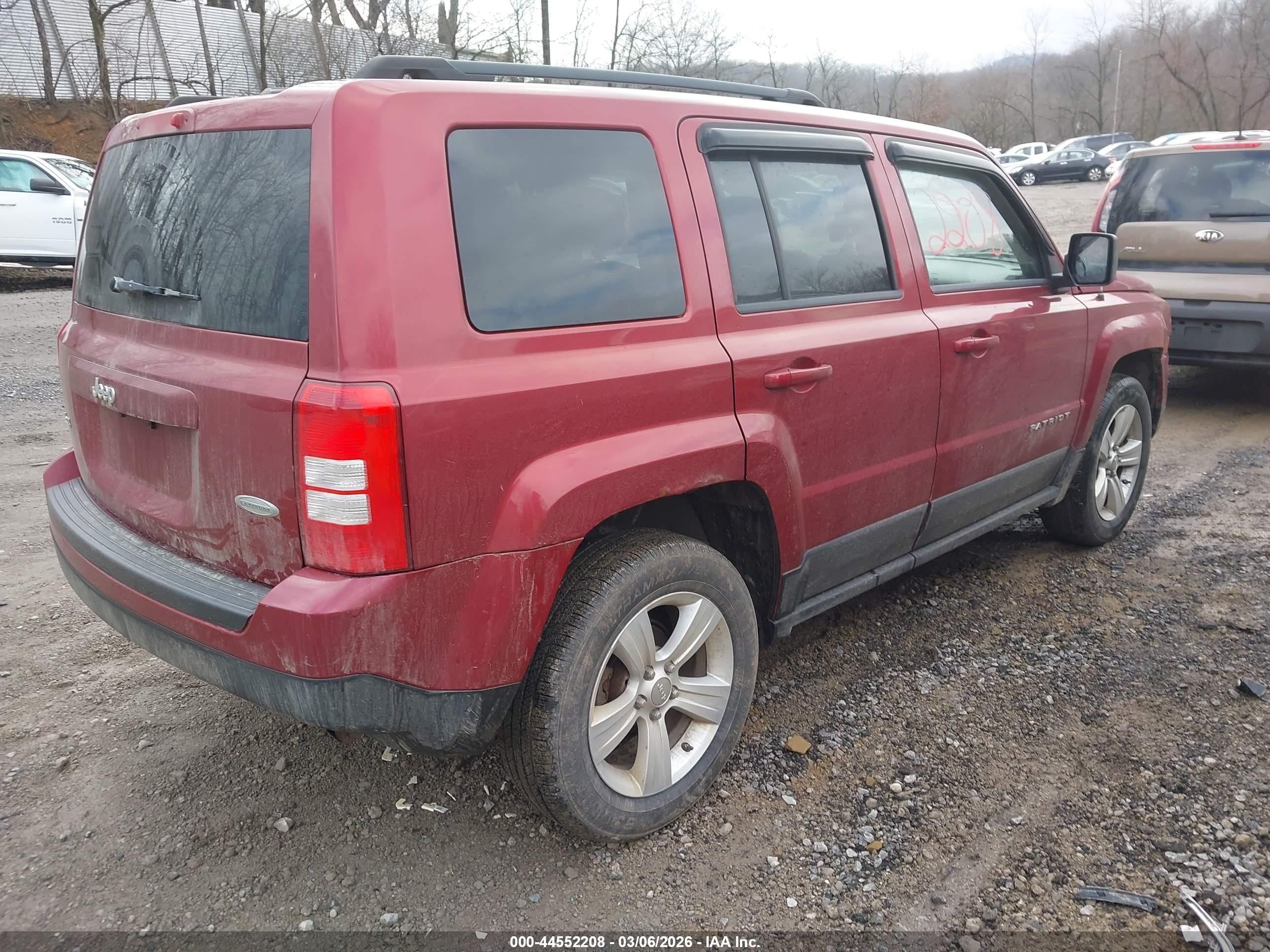 2012 Jeep Patriot Latitude Red vin: 1C4NJRFB3CD630639