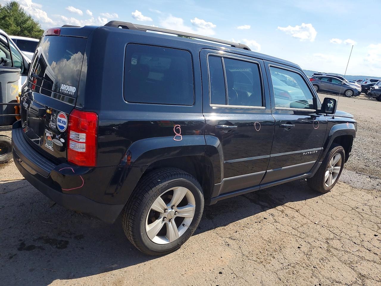 2014 Jeep Patriot Latitude Black vin: 1C4NJRFB3ED512299
