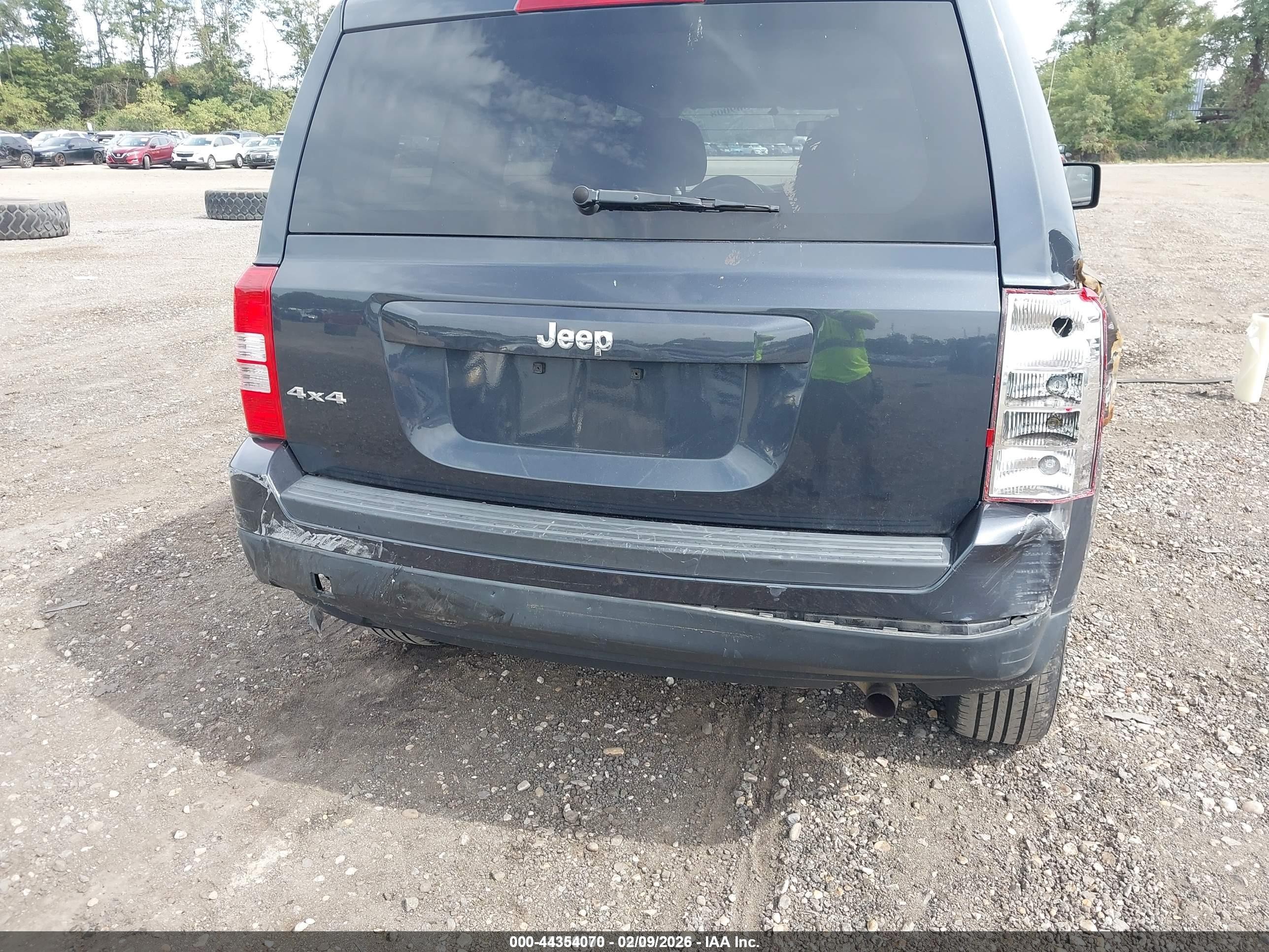 2014 Jeep Patriot Latitude Серый vin: 1C4NJRFB3ED546811