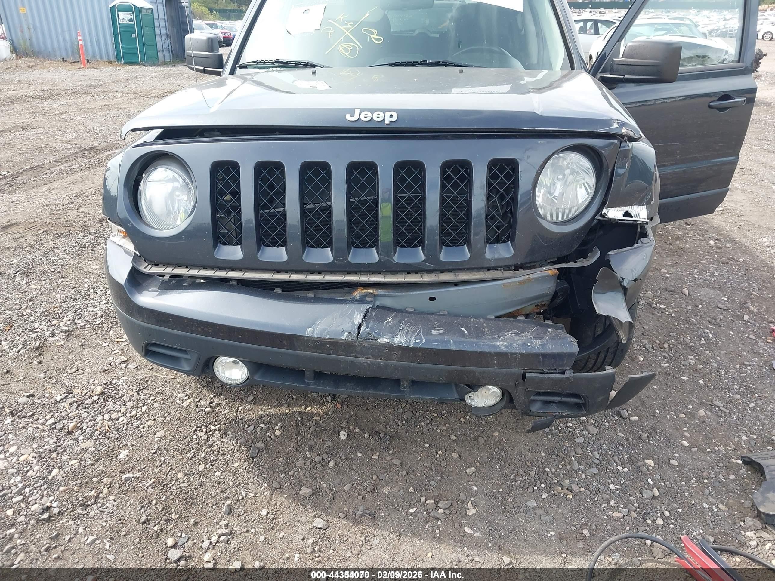 2014 Jeep Patriot Latitude Серый vin: 1C4NJRFB3ED546811