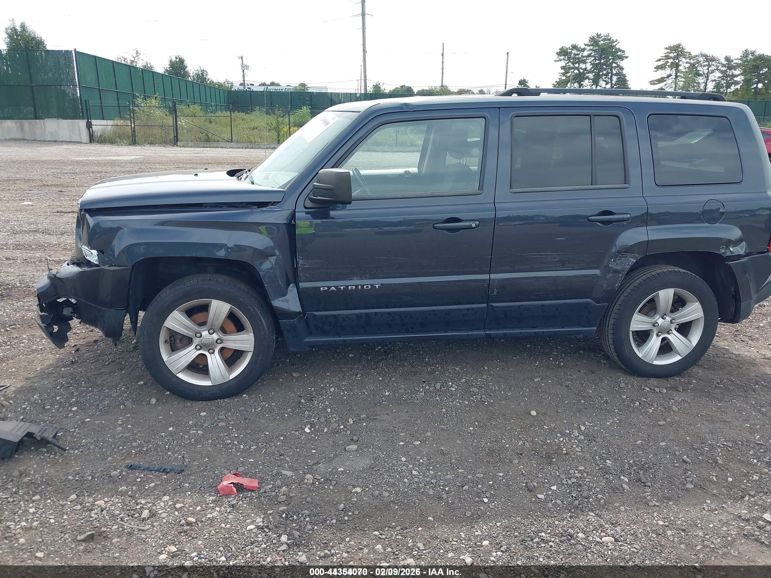 2014 Jeep Patriot Latitude Серый vin: 1C4NJRFB3ED546811