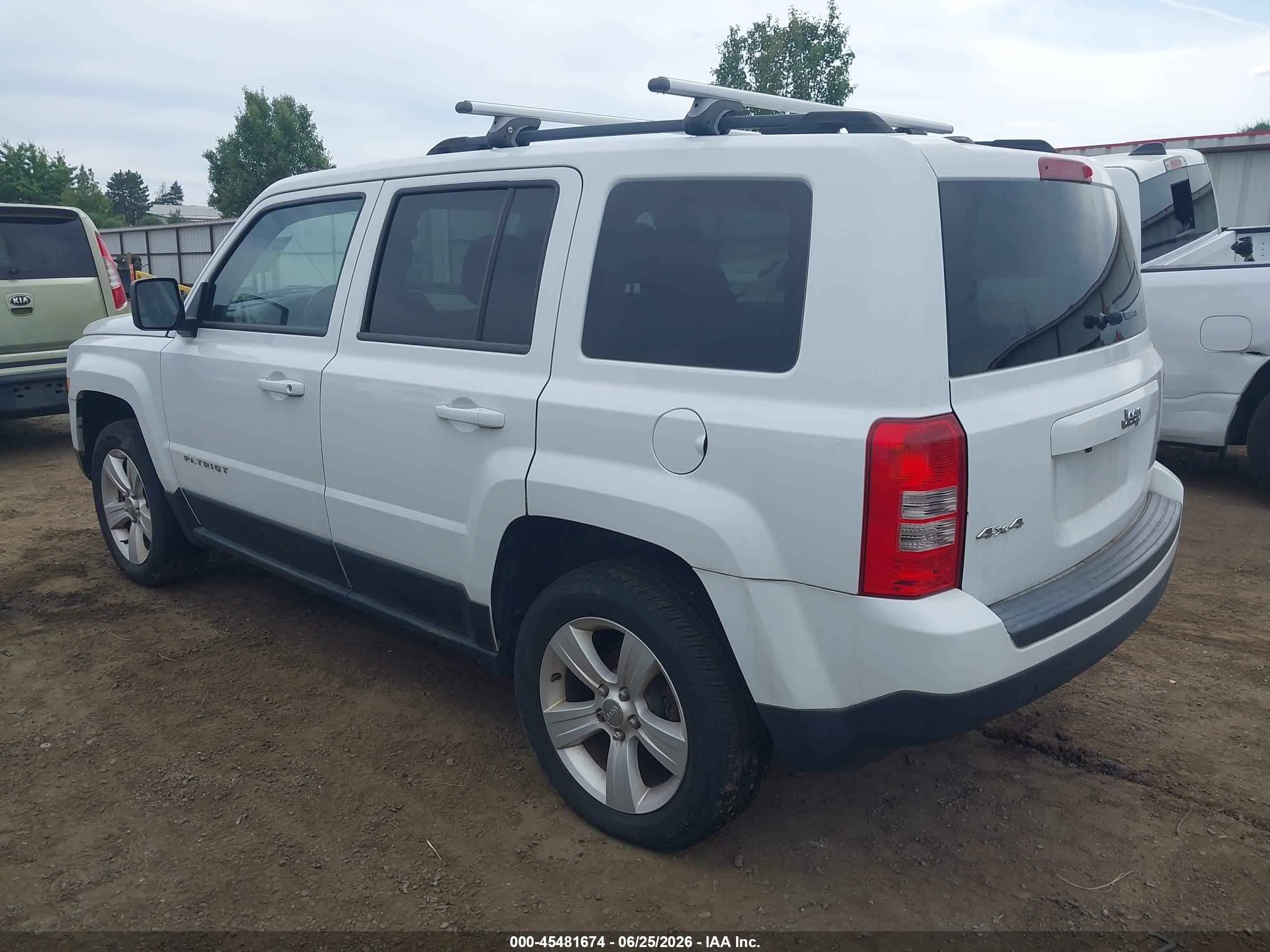 2014 Jeep Patriot Latitude White vin: 1C4NJRFB3ED616856