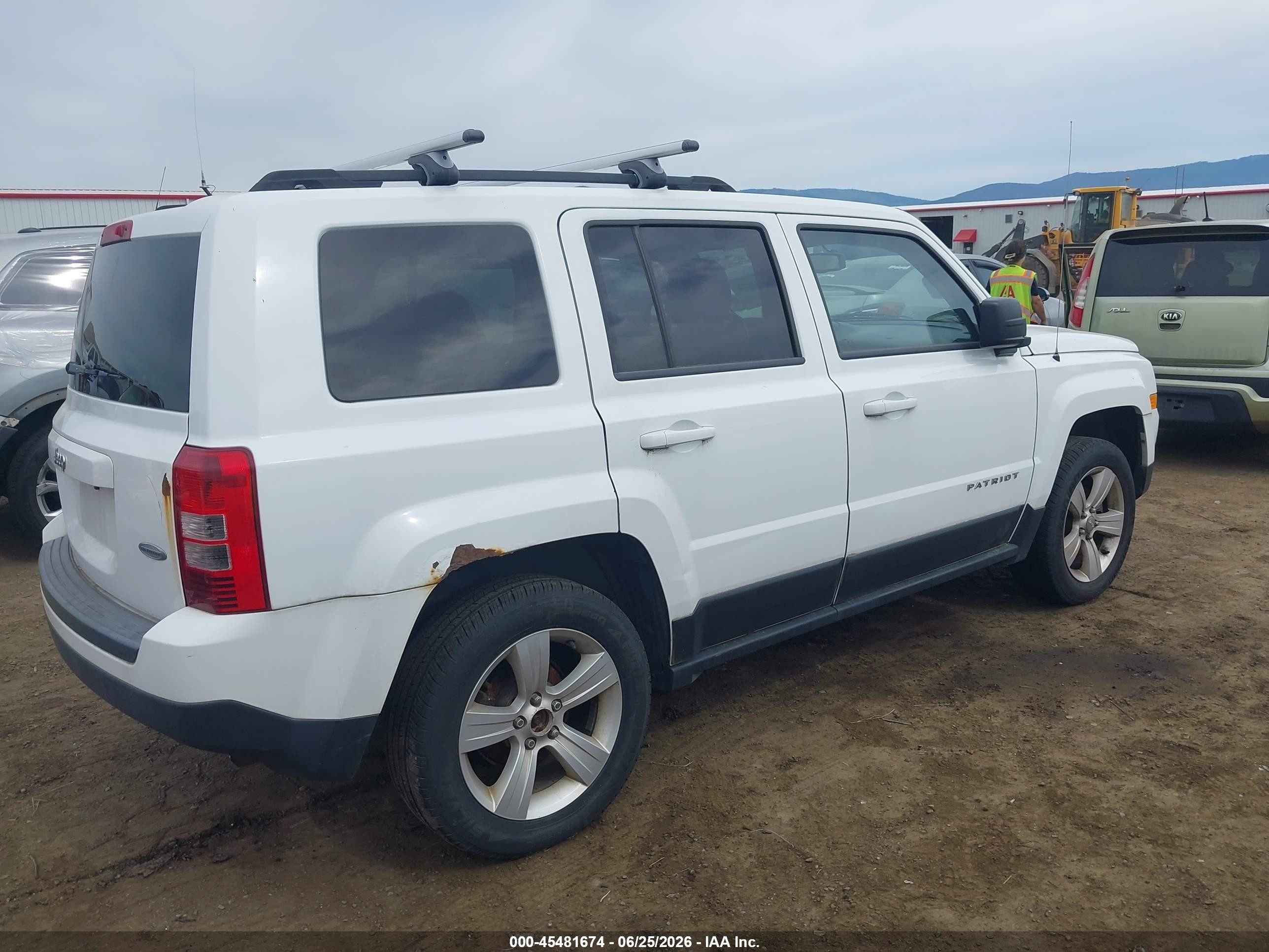2014 Jeep Patriot Latitude White vin: 1C4NJRFB3ED616856