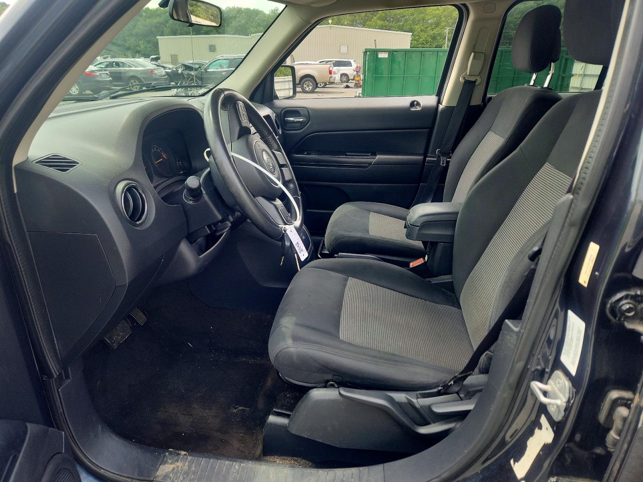 2014 Jeep Patriot Latitude Gray vin: 1C4NJRFB3ED688432